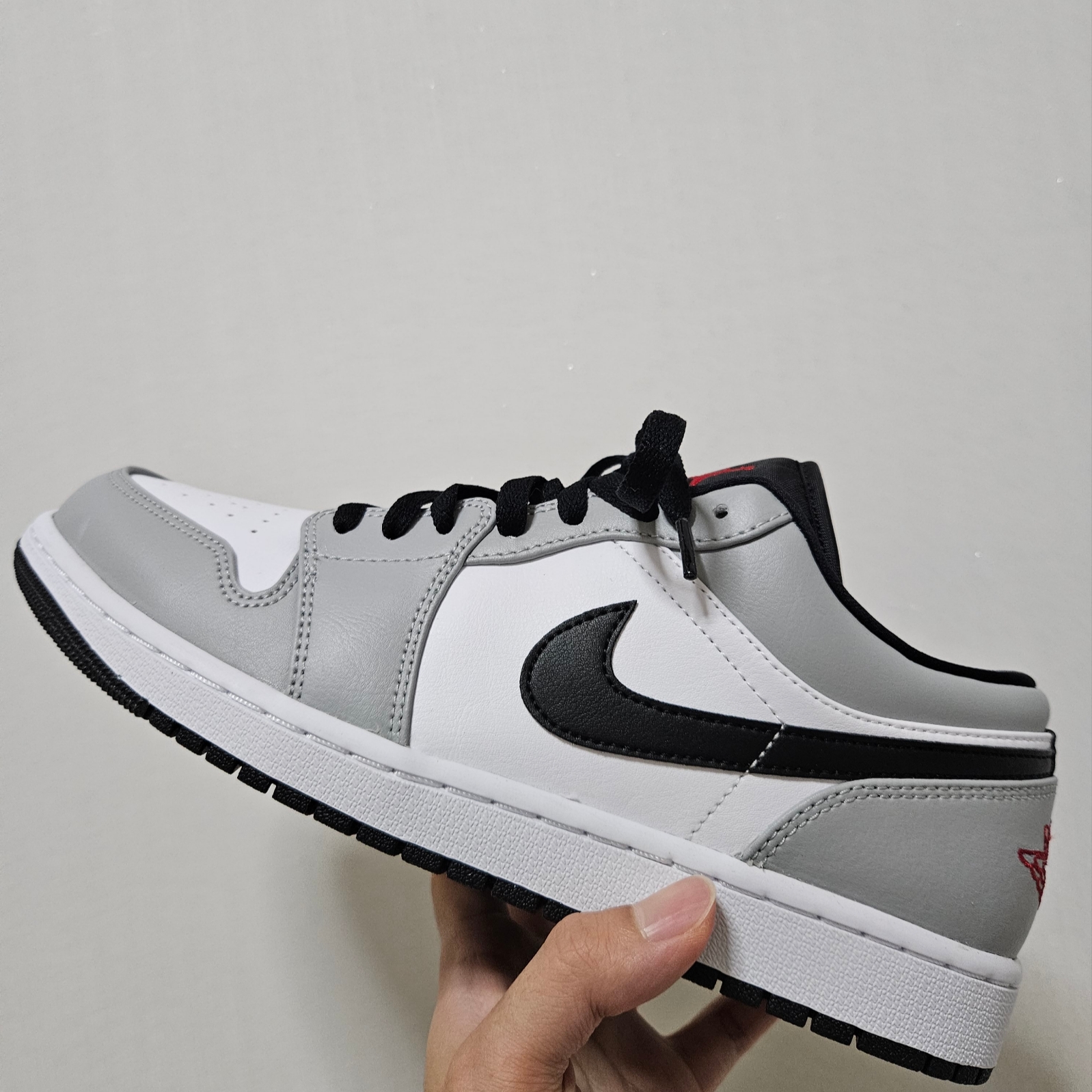 Jordan 1 Low Light Smoke Grey 착용 스타일