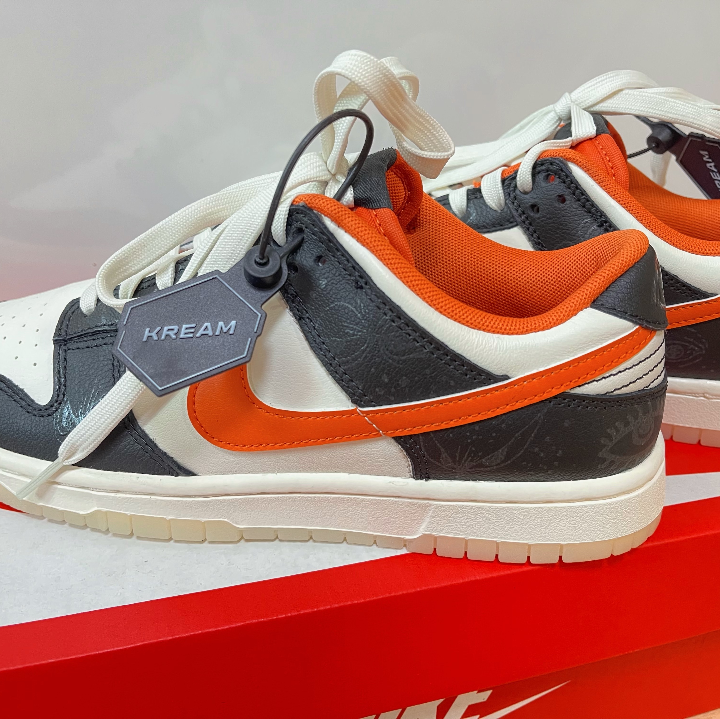 Nike Dunk Low Retro PRM Halloween 착용 스타일 - 2