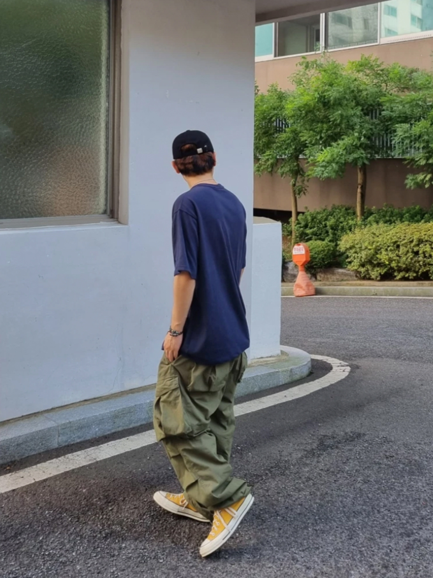 Converse Chuck 70 High Rush Blue, Supreme Pigment Print S Logo 6-Panel Navy - 23FW 착용 스타일 - 4