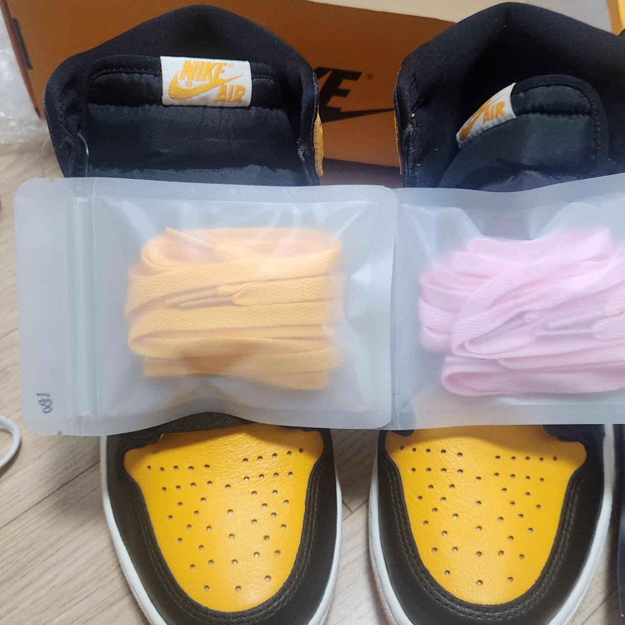 Jordan 1 Retro High OG Taxi 착용 스타일