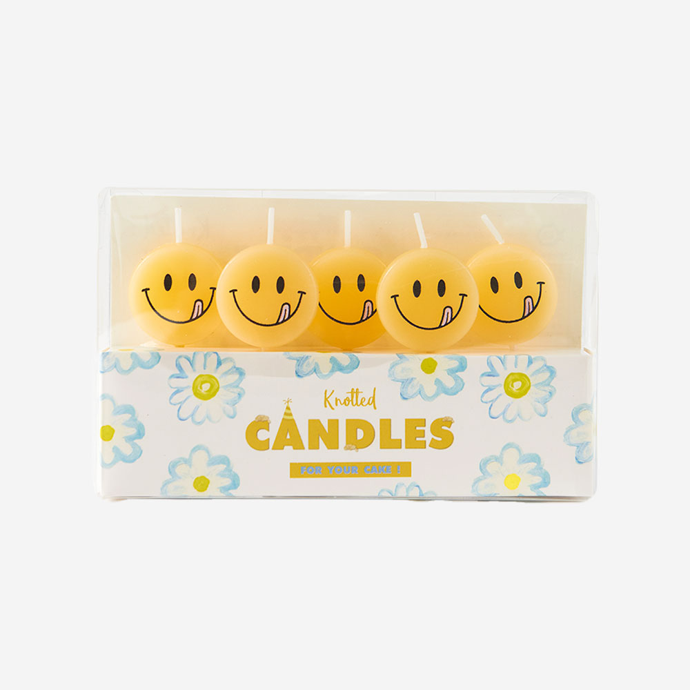 노티드 스마일 케이크 캔들(Knotted Smile Cake Candles)