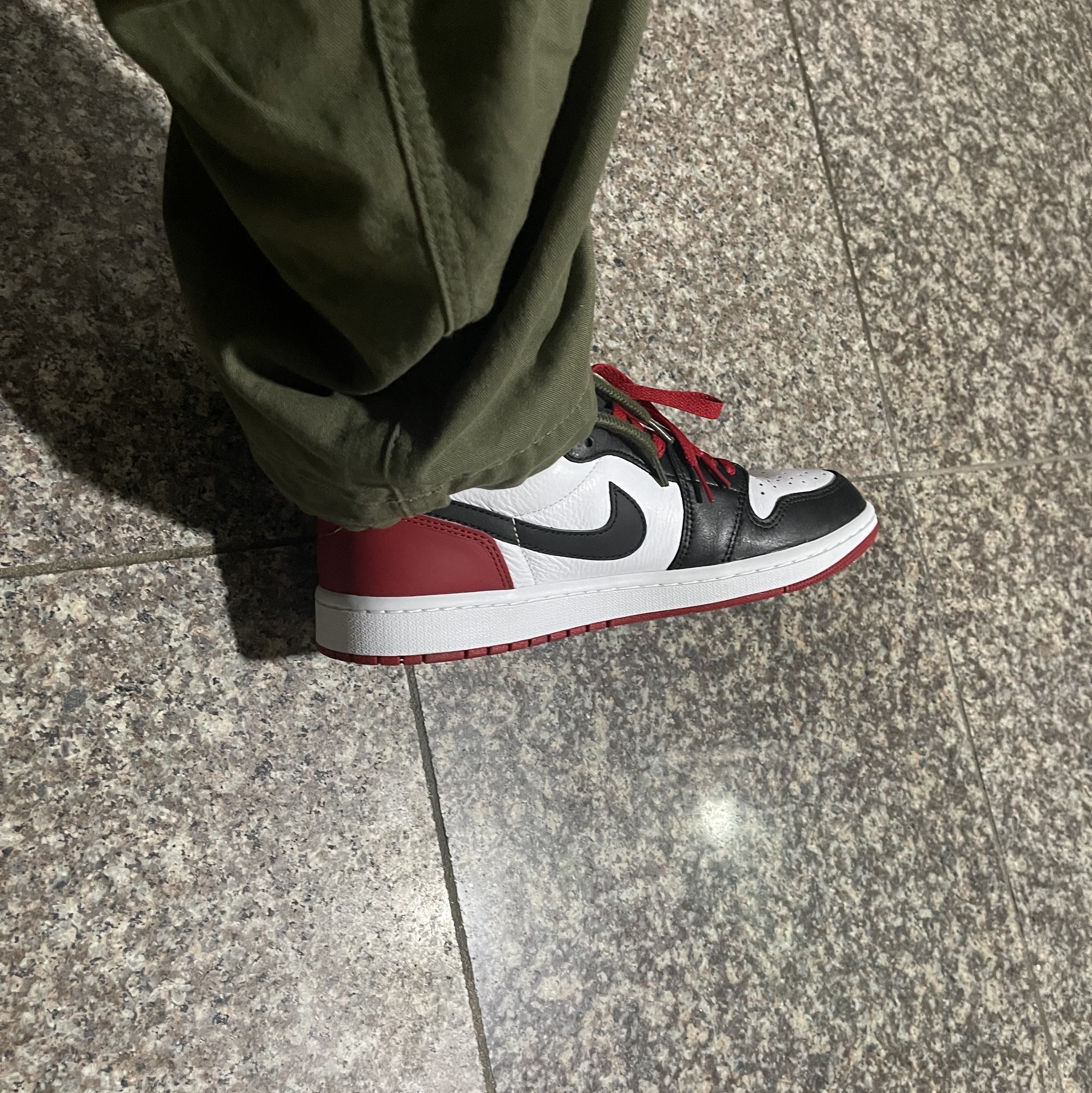 Jordan 1 Retro Low OG Black Toe 착용 스타일