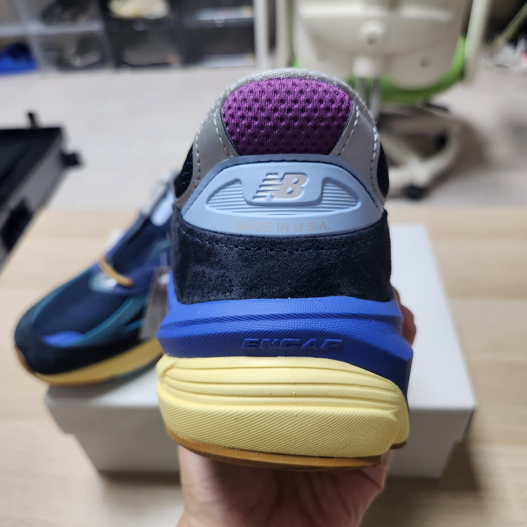 New Balance x Action Bronson 990v6 Made in USA Lapis Lazuli 착용 스타일 - 3