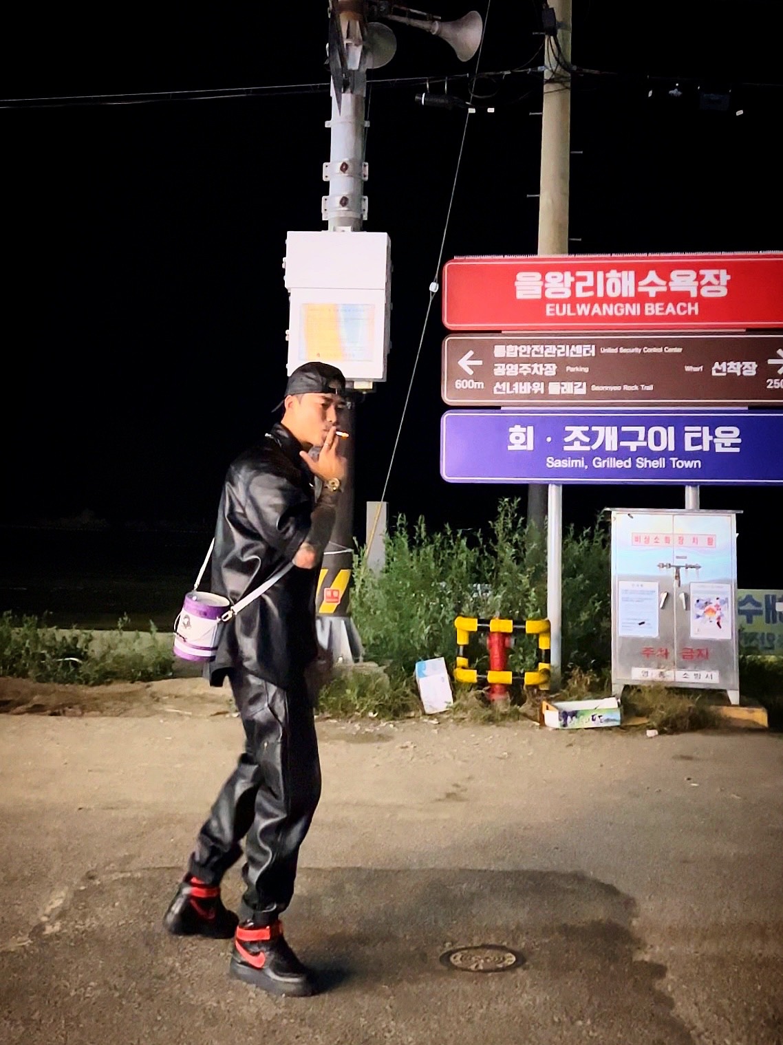 Supreme Leather Camp Cap Black - 21SS, Supreme Leather S/S Work Shirt Black - 23FW 착용 스타일 - 1