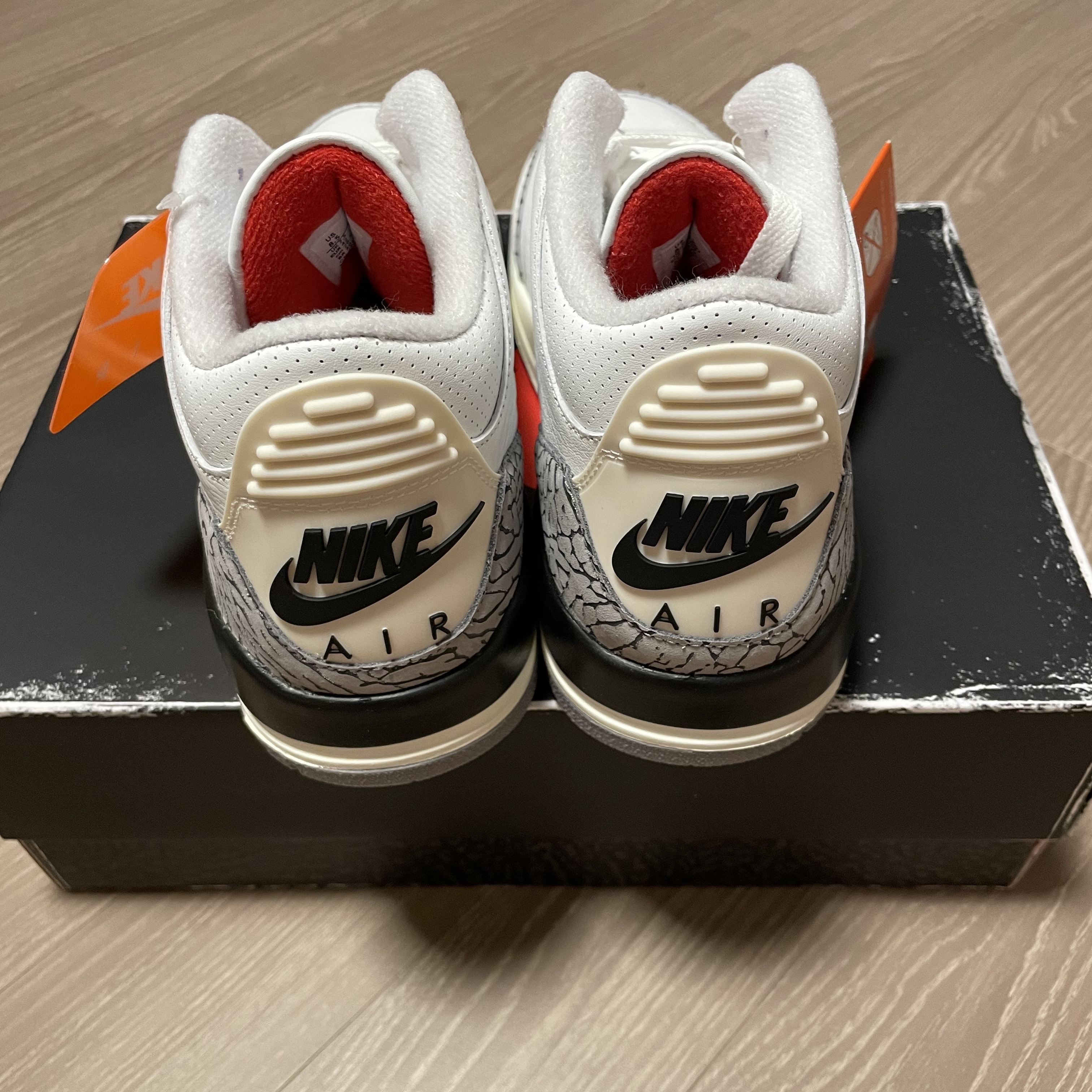 Jordan 3 Retro White Cement Reimagined 착용 스타일 - 3