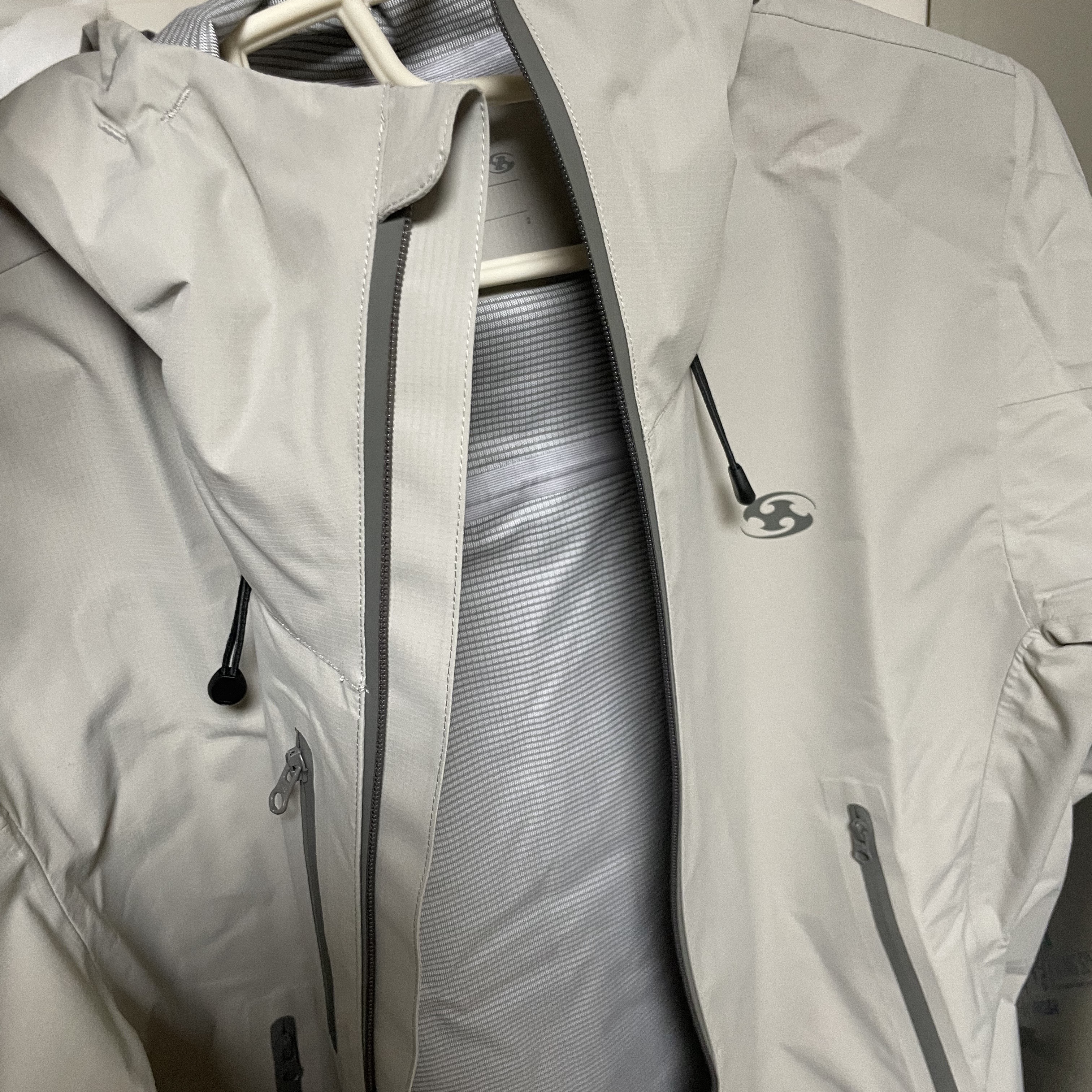 Sansan Gear Windblock Jacket Grey - 23SS 착용 스타일