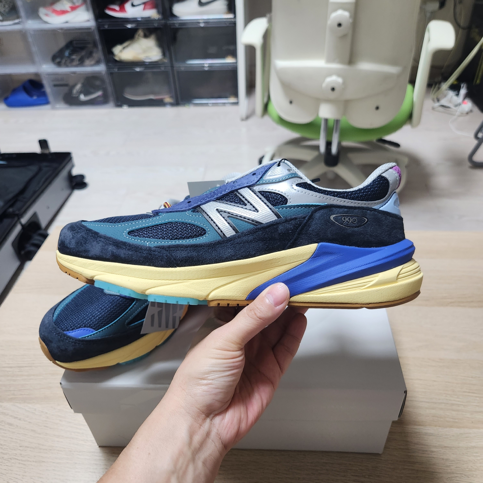 New Balance x Action Bronson 990v6 Made in USA Lapis Lazuli 착용 스타일 - 2