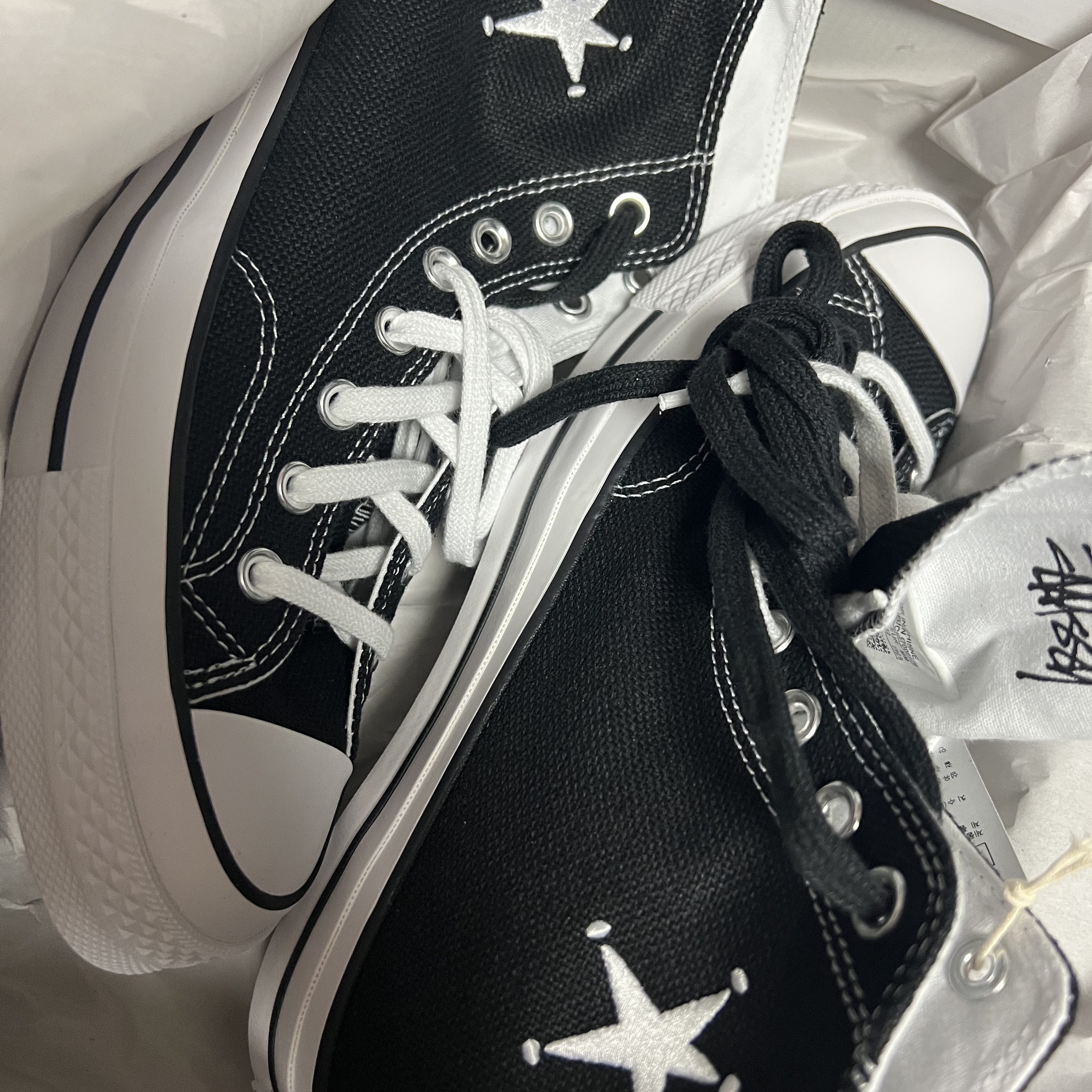 Converse x Stussy Chuck 70 High Black, Converse x Stussy One Star Ox Black 착용 스타일 - 1