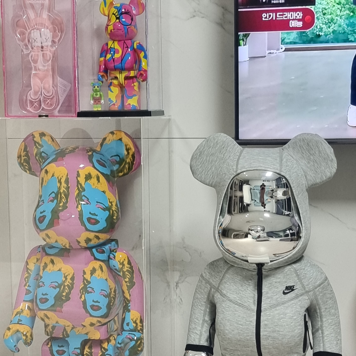Bearbrick x Nike Tech Fleece N98 1000% 착용 스타일 - 3