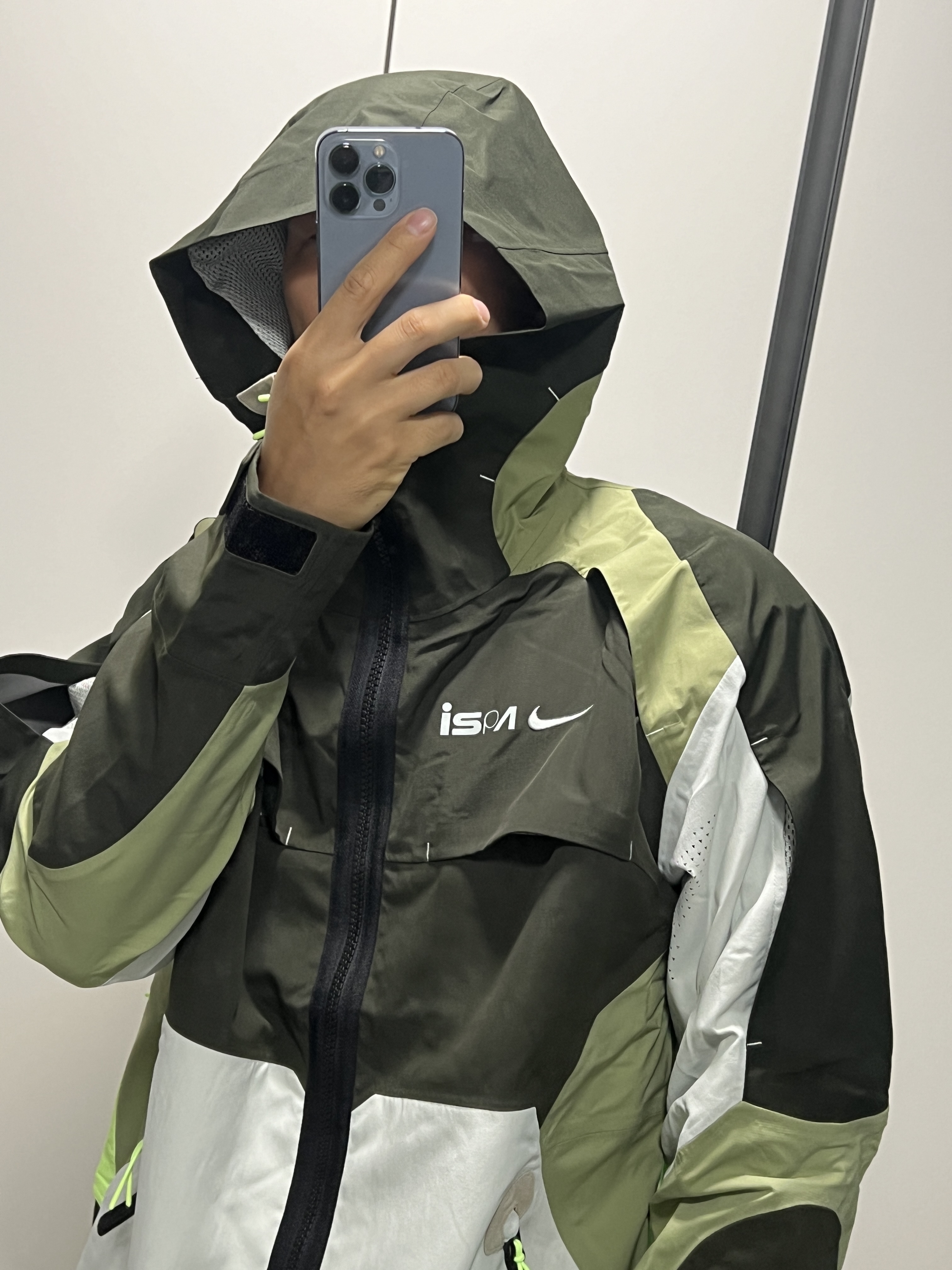 Nike ISPA Jacket Sequoia - Asia 착용 스타일