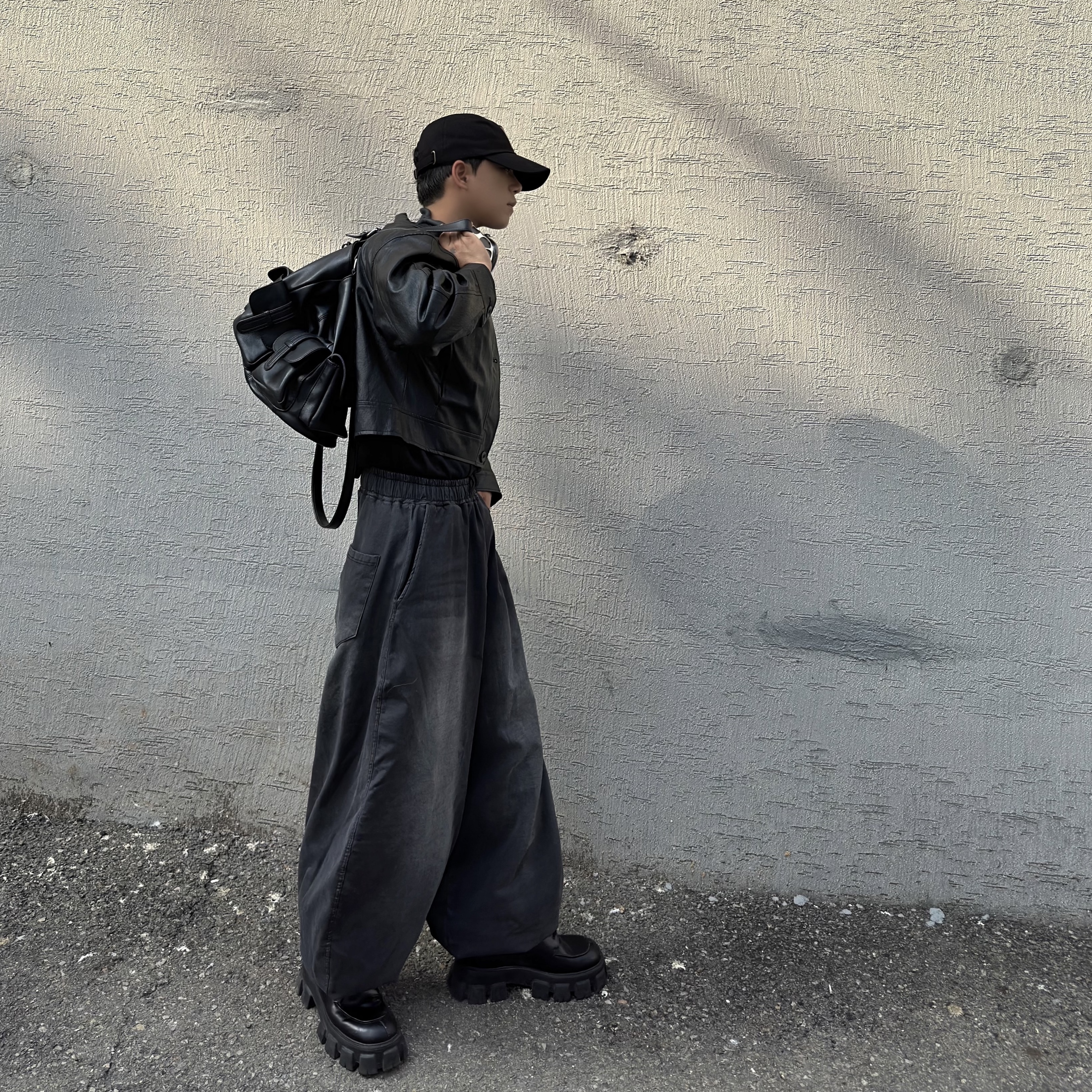 Test Artifact Era Max 001 Chrome, Prada Monolith Nuanced Brushed Leather Lace-Up Shoes Black Silver 착용 스타일 - 4