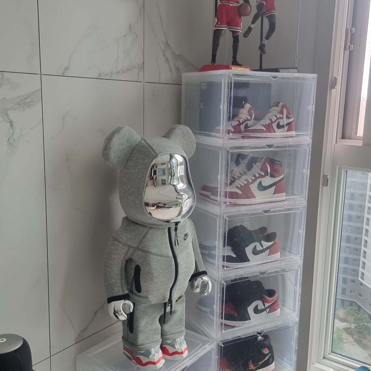 Bearbrick x Nike Tech Fleece N98 1000% 착용 스타일 - 4