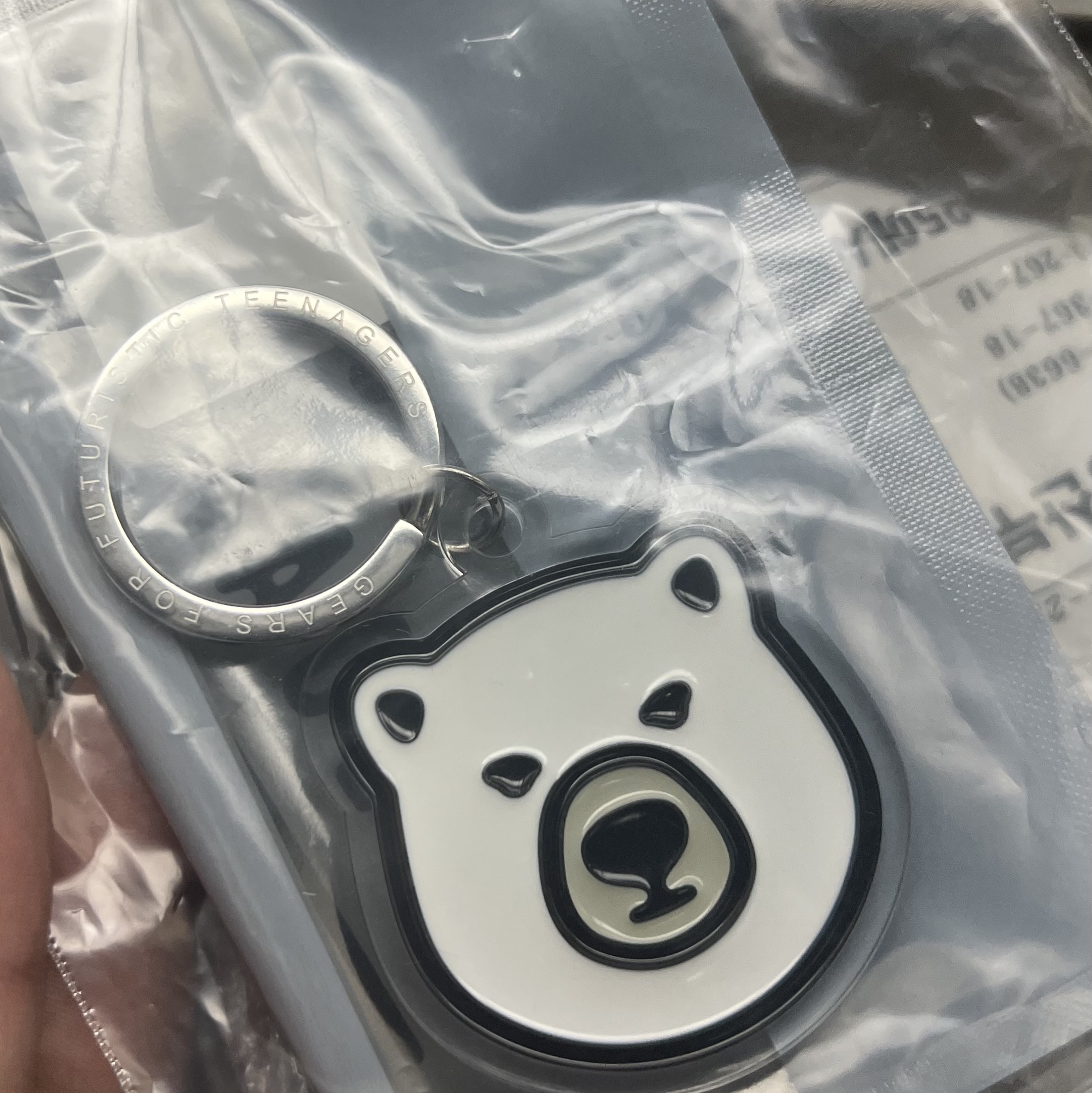 Human Made Card Case Black, Human Made Acrylic Animal Keyring White 착용 스타일 - 2