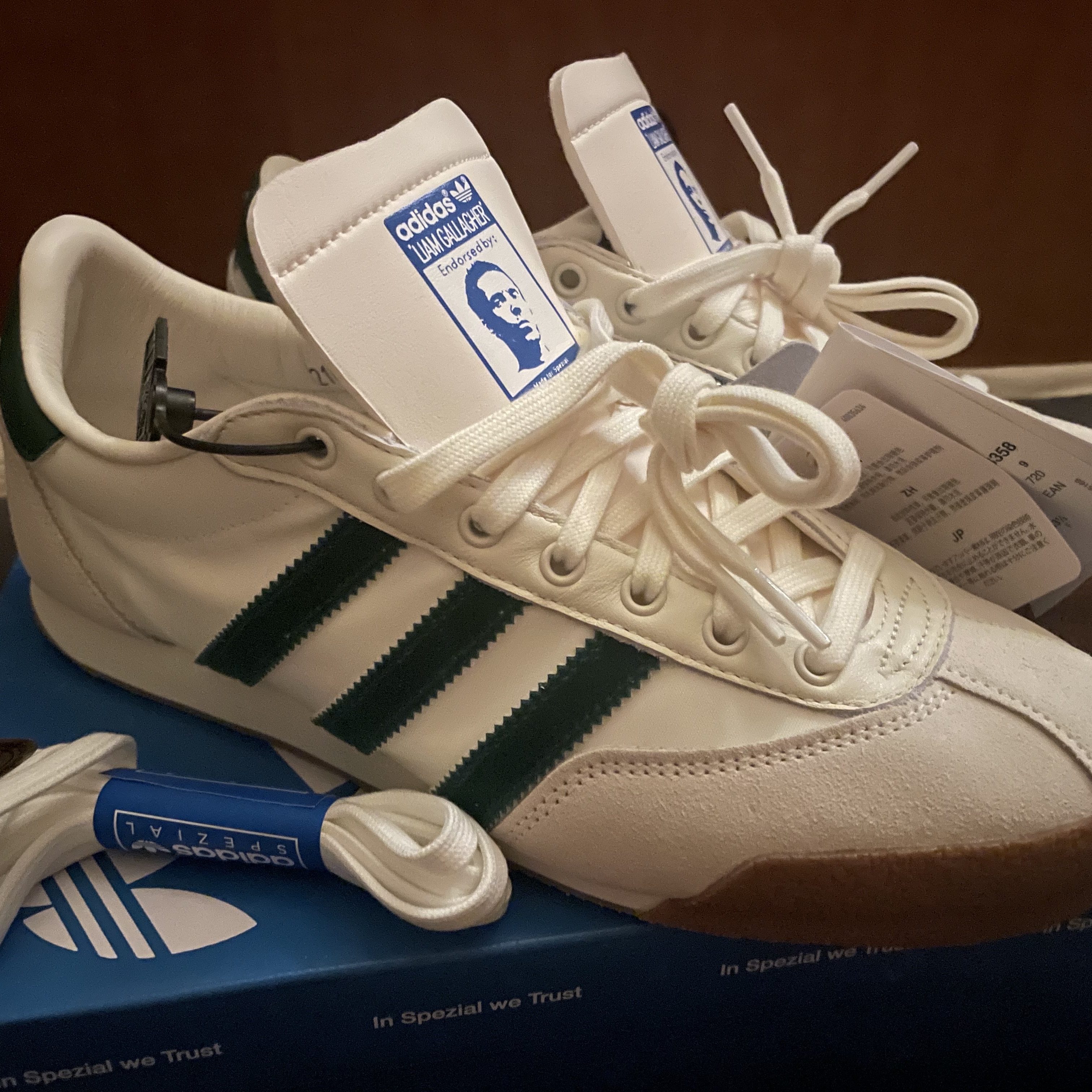 Adidas x Liam Gallagher Spezial LG II Cream White Collegiate Green 착용 스타일