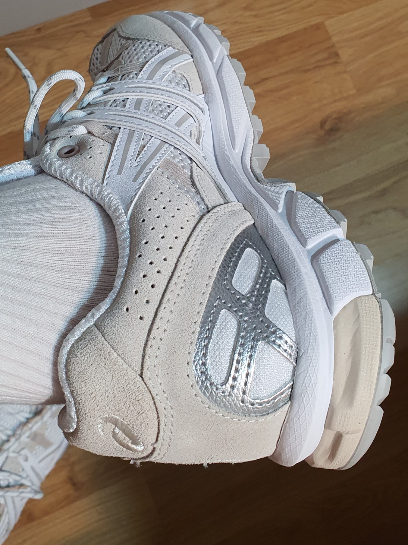 (W) Asics Gel-Sonoma 15-50 White Oatmeal 착용 스타일 - 3