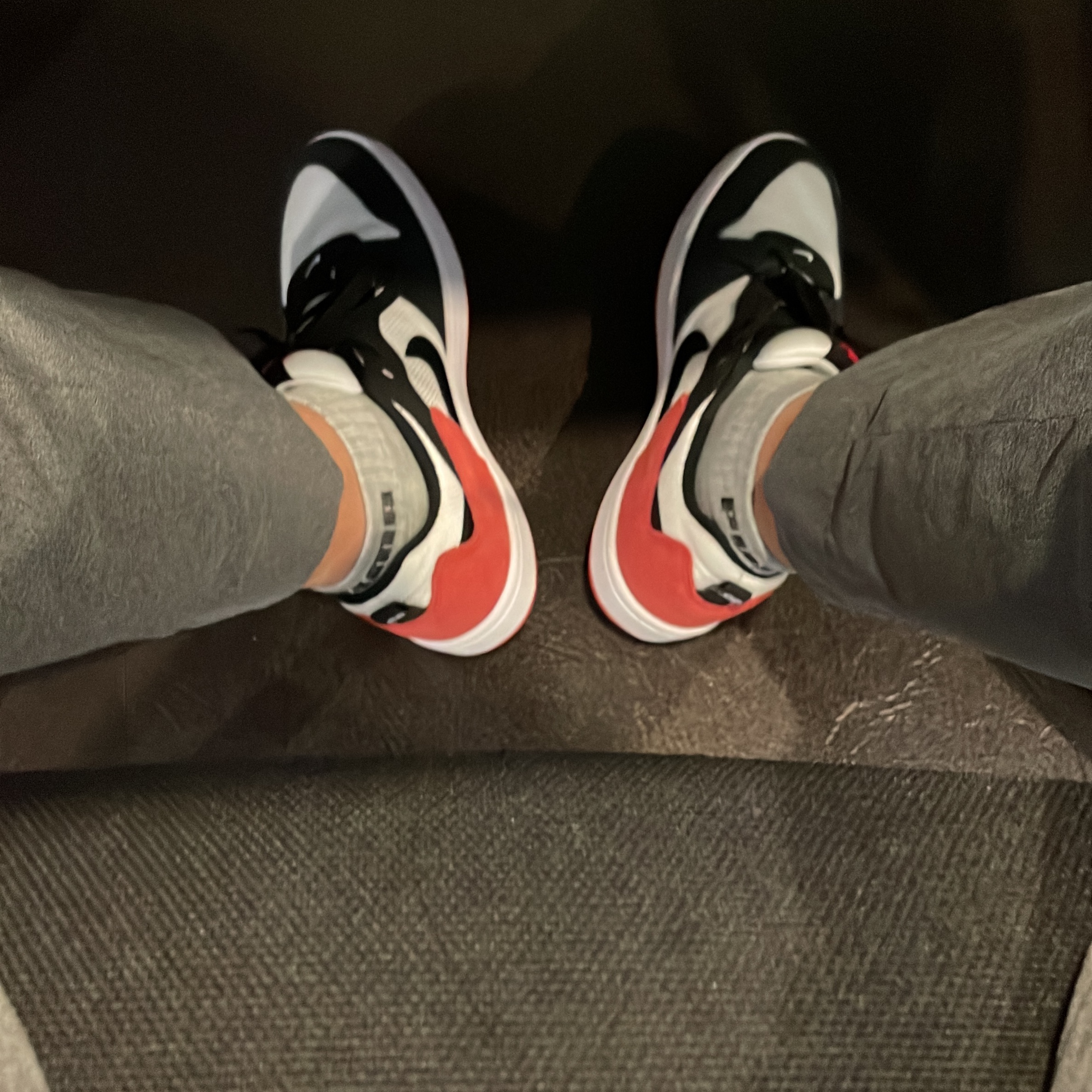 Nike SB Alleyoop University Red 착용 스타일