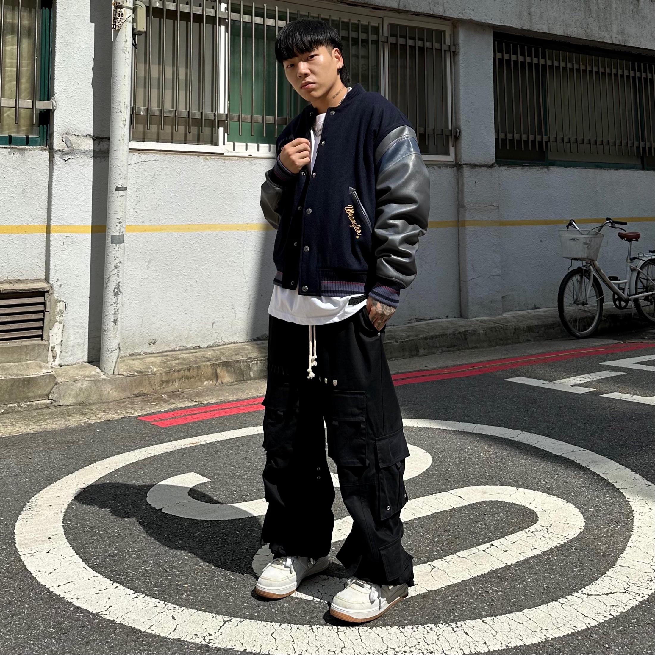 Nike x Travis Scott Air Force 1 Low Sail 착용 스타일 - 3