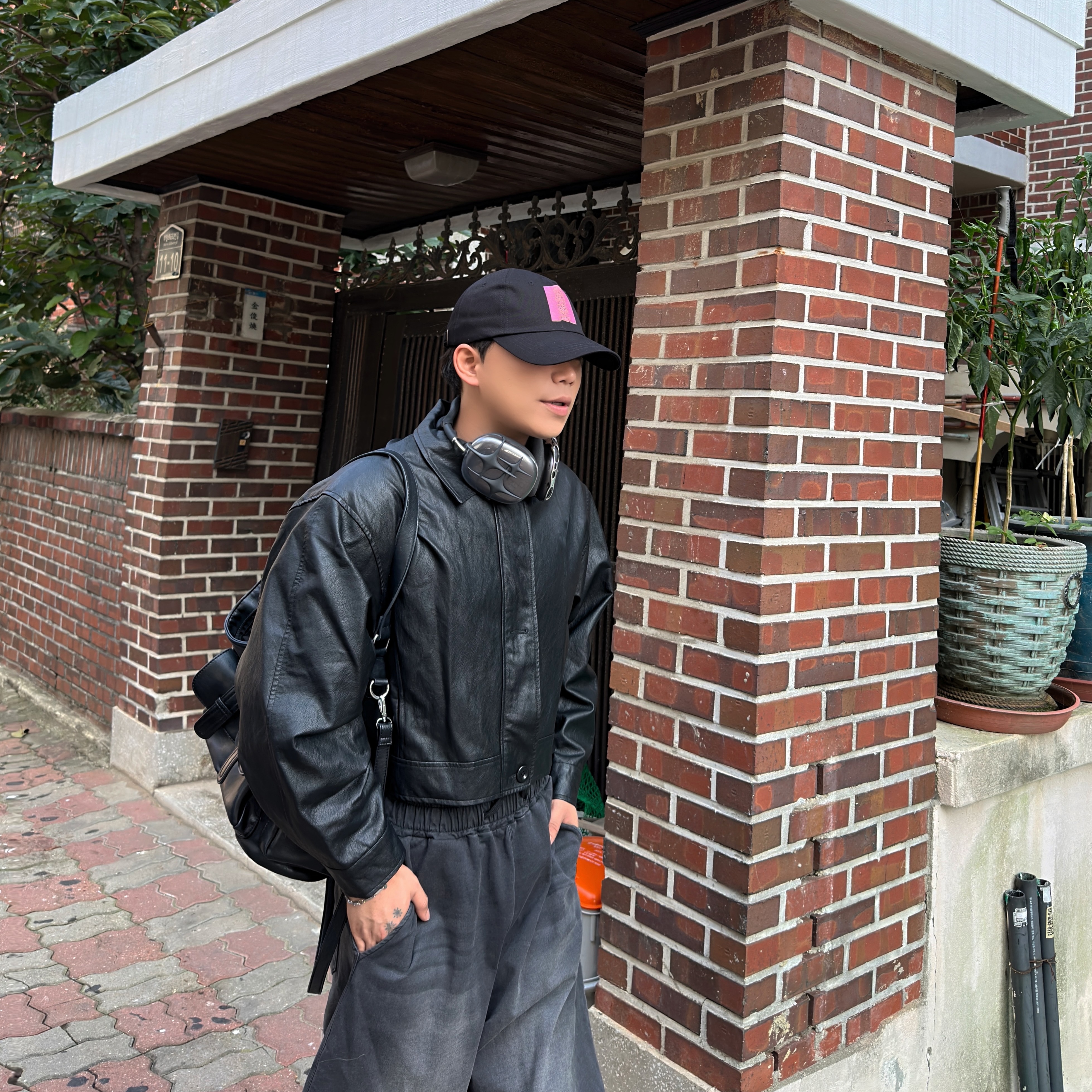 Test Artifact Era Max 001 Chrome, Prada Monolith Nuanced Brushed Leather Lace-Up Shoes Black Silver 착용 스타일 - 2