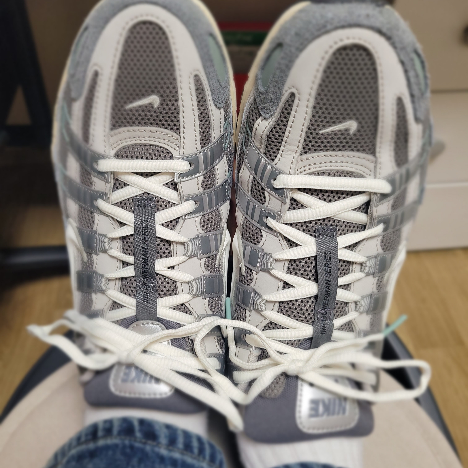 Nike P-6000 Flat Pewter Light Iron Ore 착용 스타일 - 1