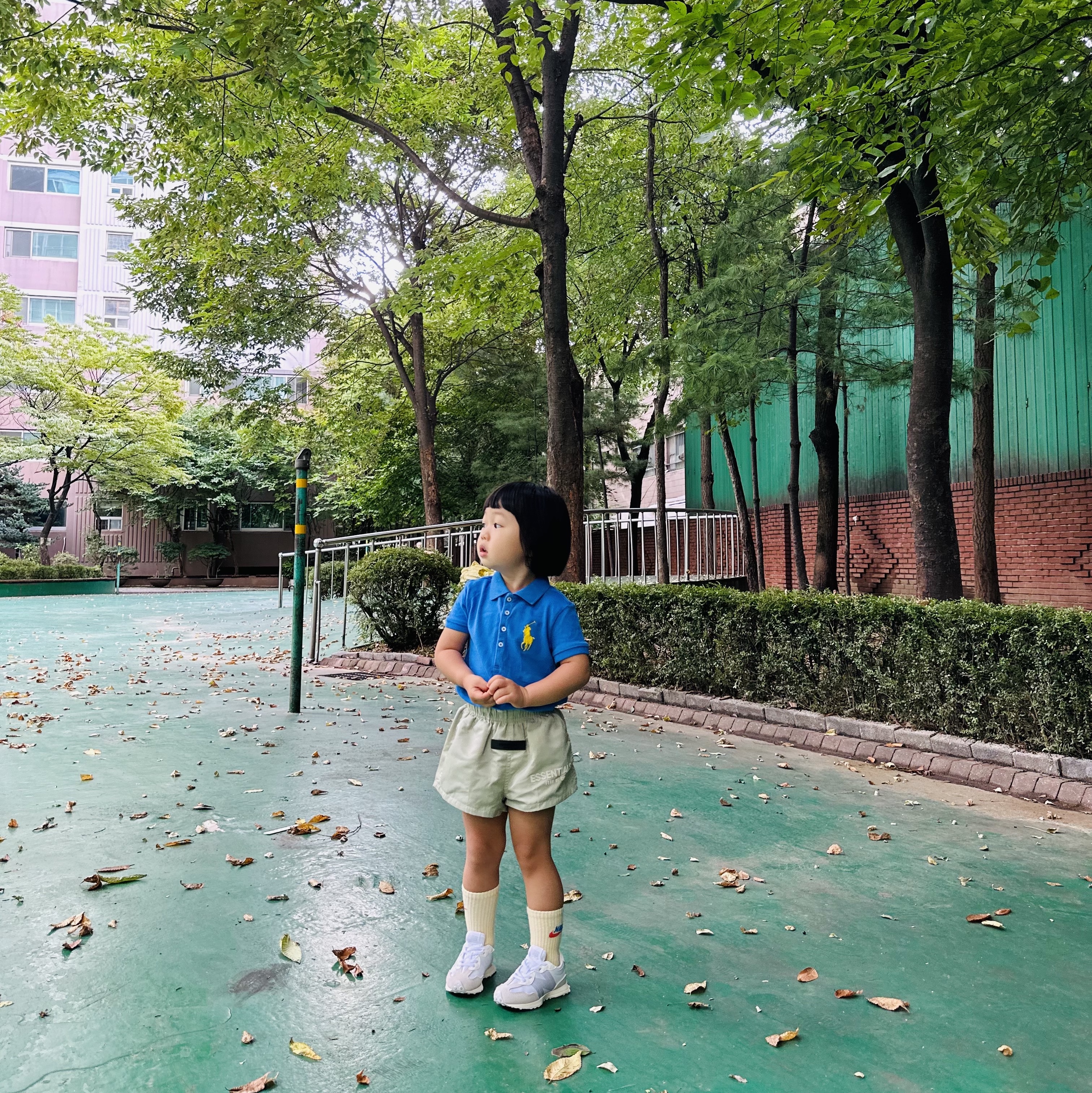 (Kids) Essentials Running Shorts Wheat - 22SS, (TD) New Balance 327 Moonbeam - W Wide 착용 스타일 - 3