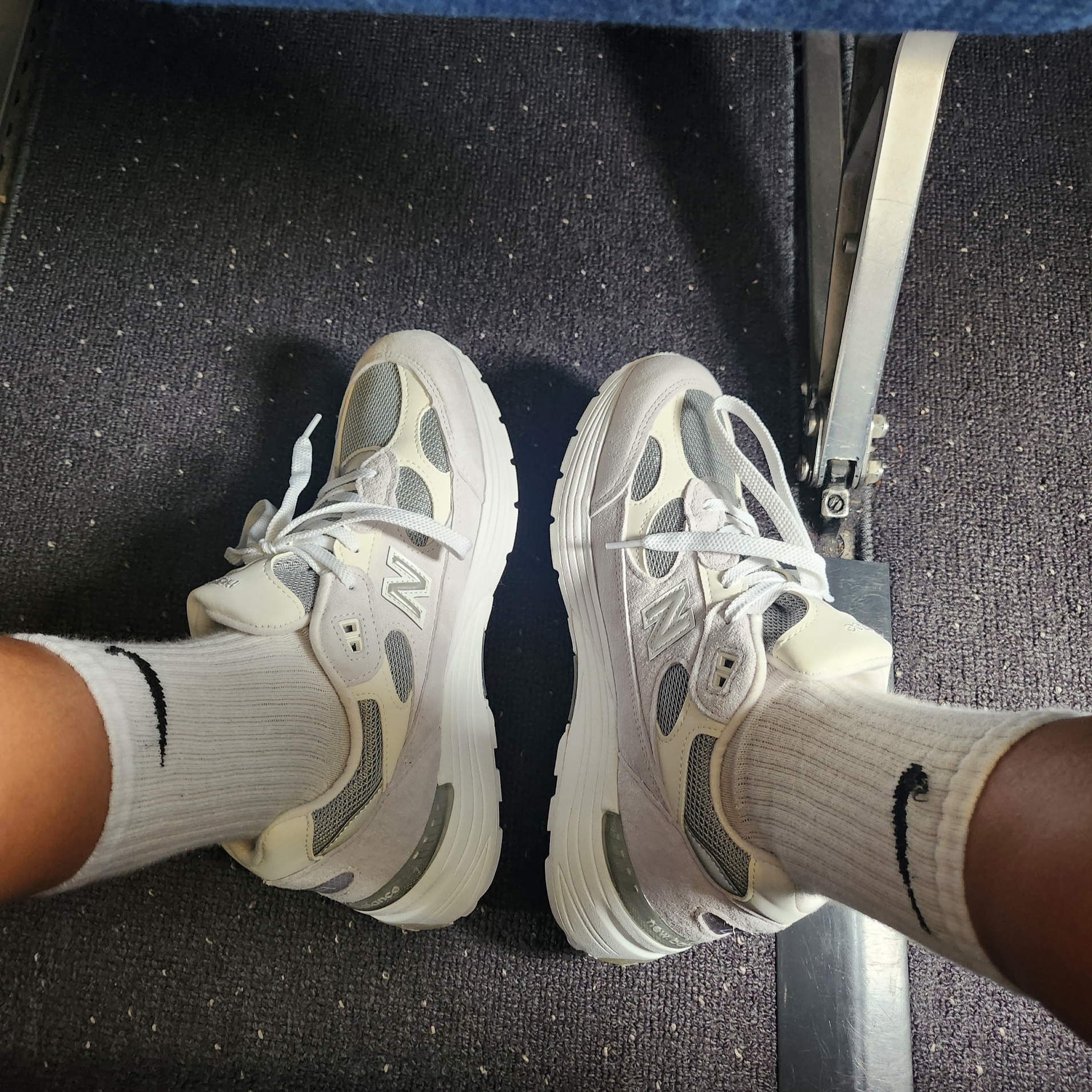 New Balance 992 Made in USA White Silver 착용 스타일