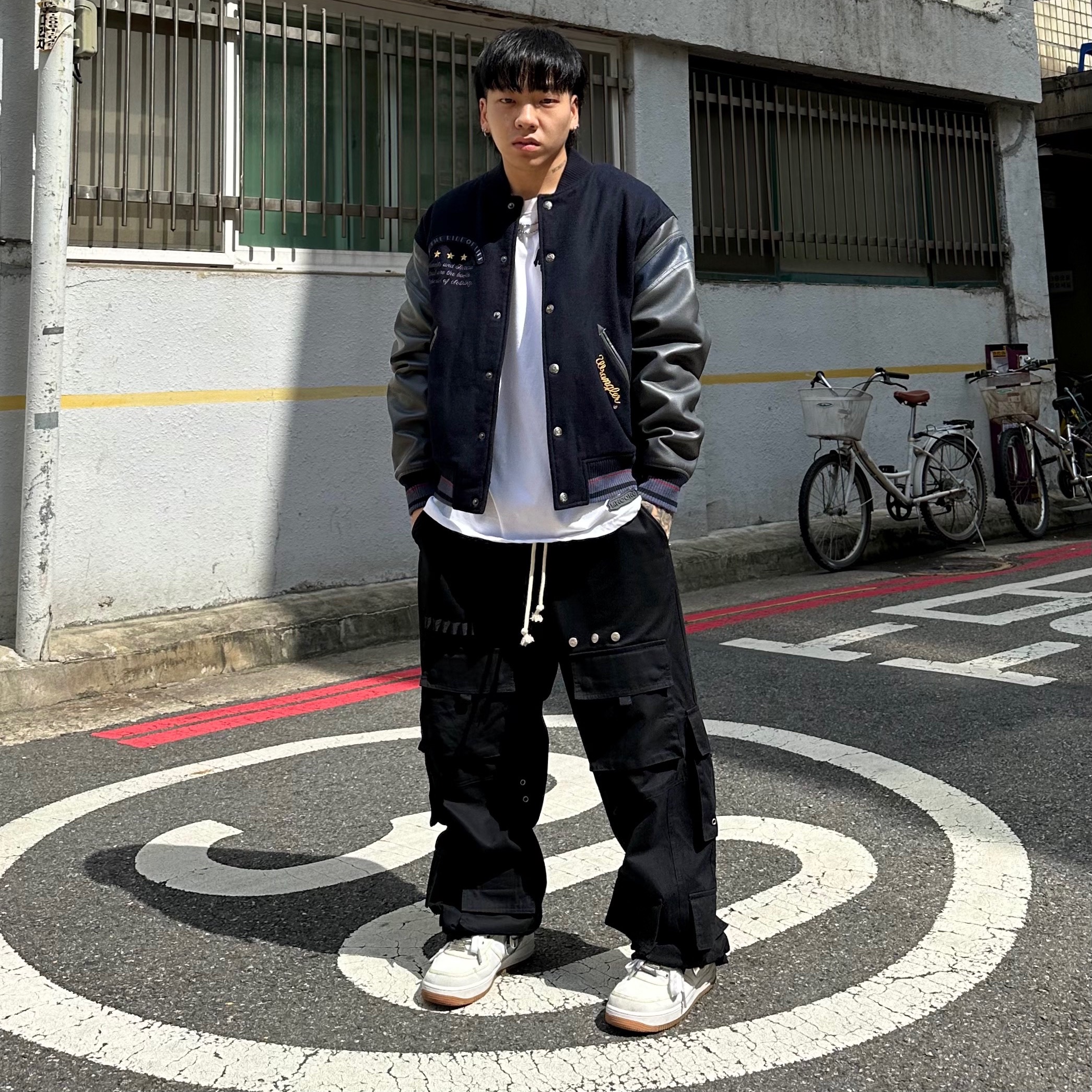 Nike x Travis Scott Air Force 1 Low Sail 착용 스타일 - 2