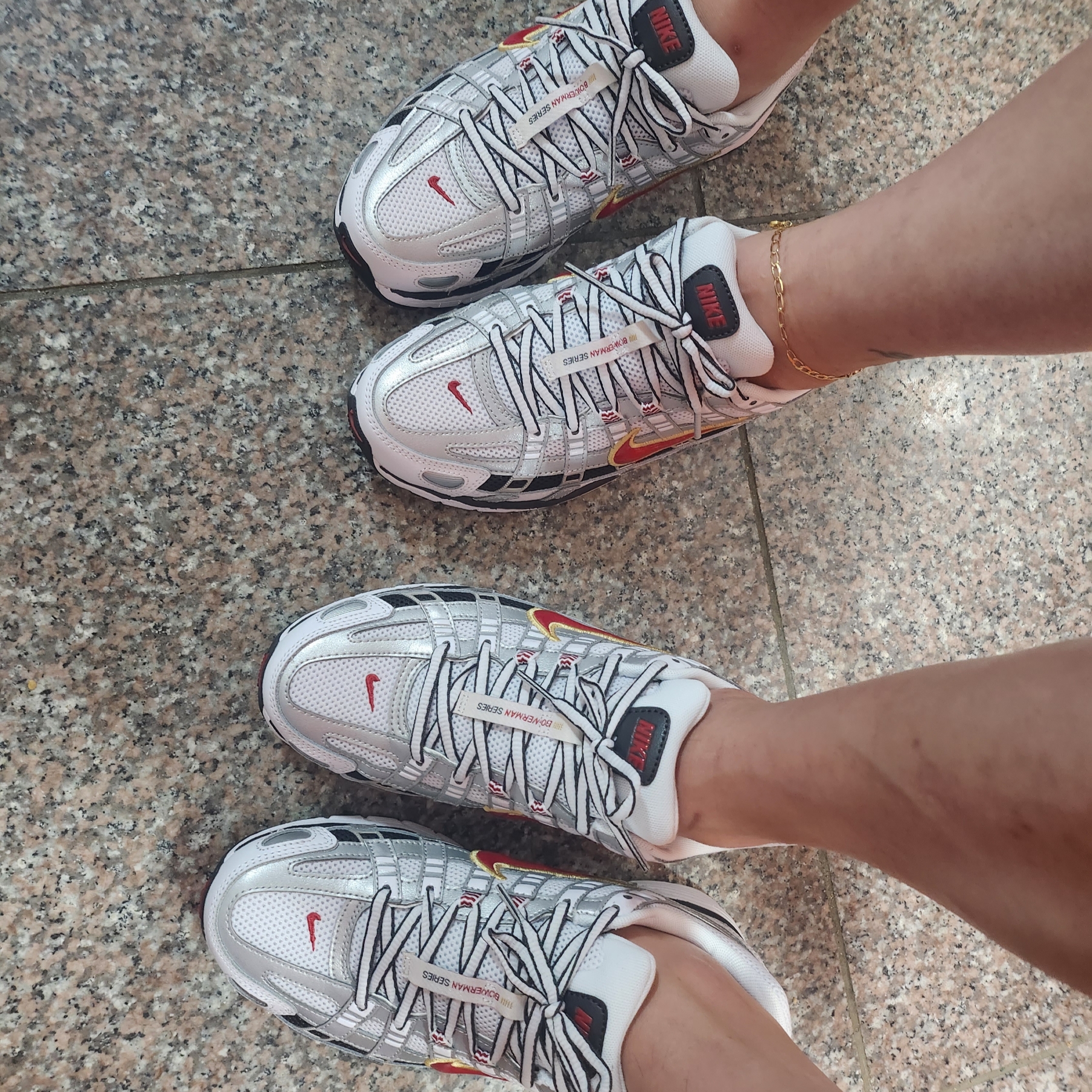 (W) Nike P-6000 Metallic Silver Red 착용 스타일
