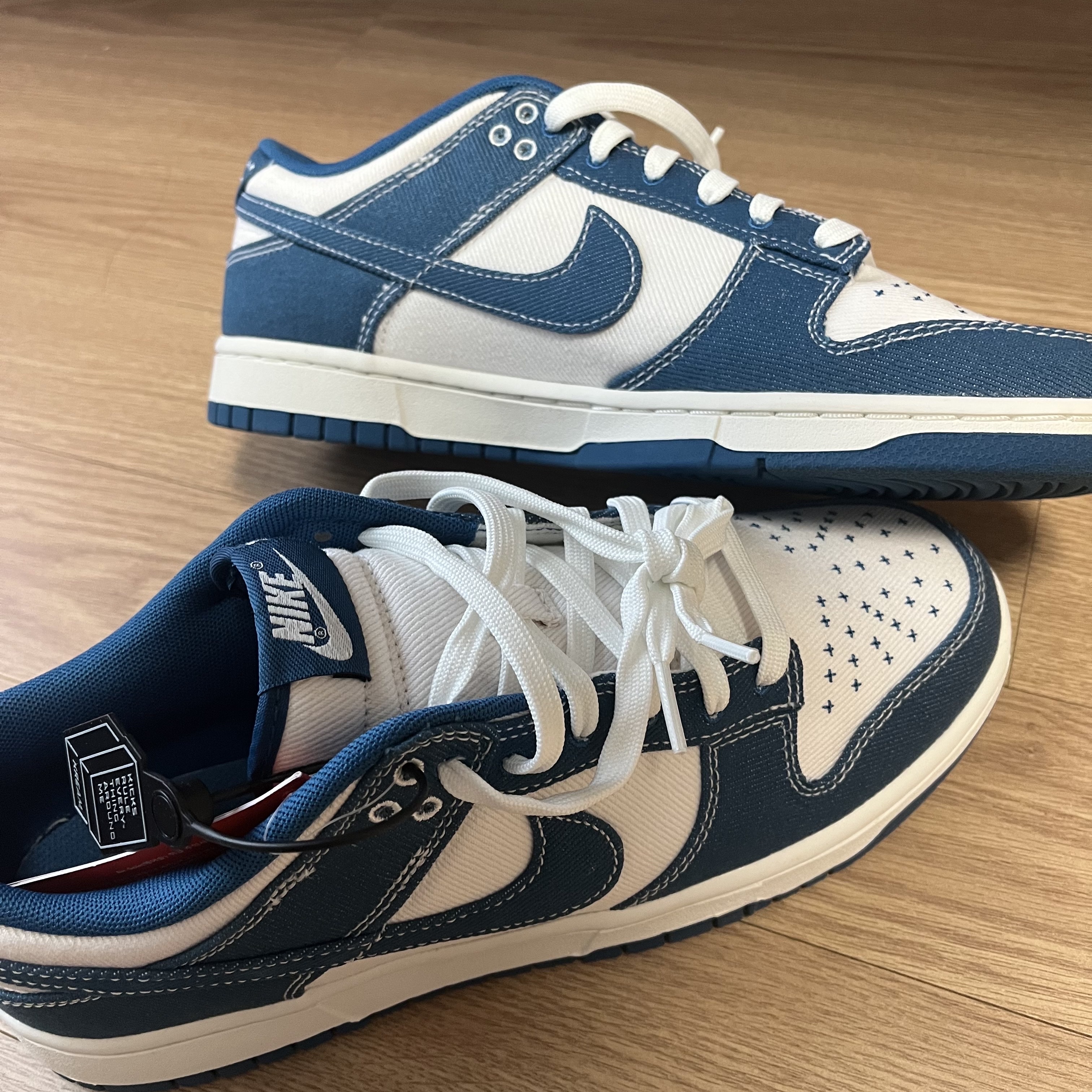 Nike Dunk Low Retro SE Industrial Blue 착용 스타일