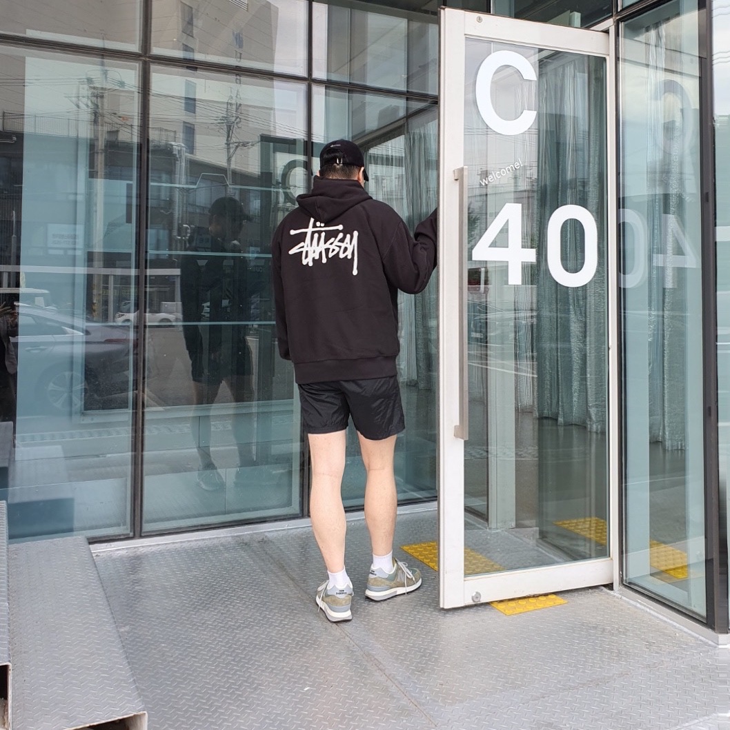 Stussy Basic Stussy Zip Hoodie Black 2023, Stone Island B0943 Nylon Metal Swimming Trunk Black - 23SS 착용 스타일