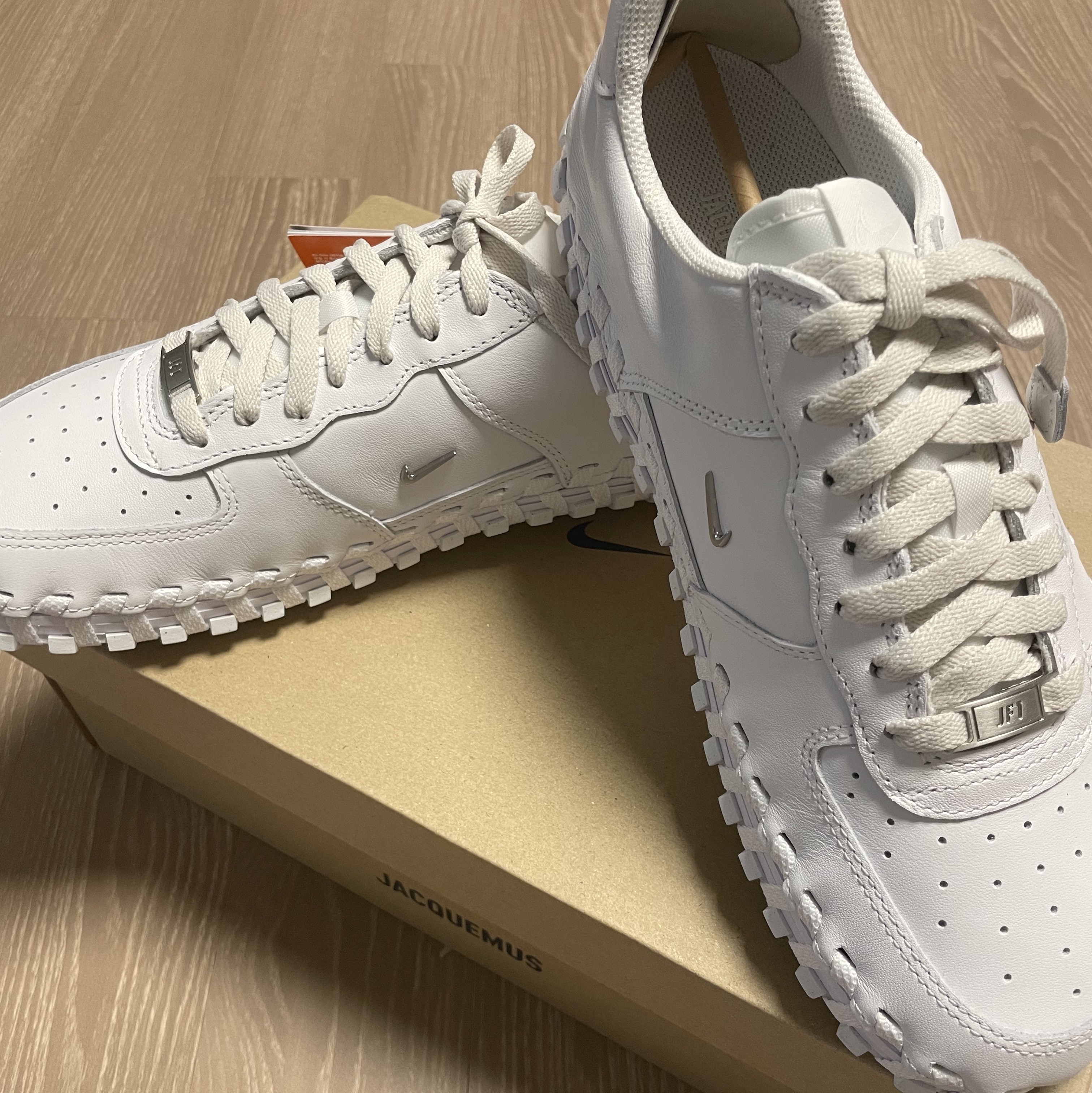 Nike x Jacquemus J Force 1 Low LX SP White 착용 스타일 - 2