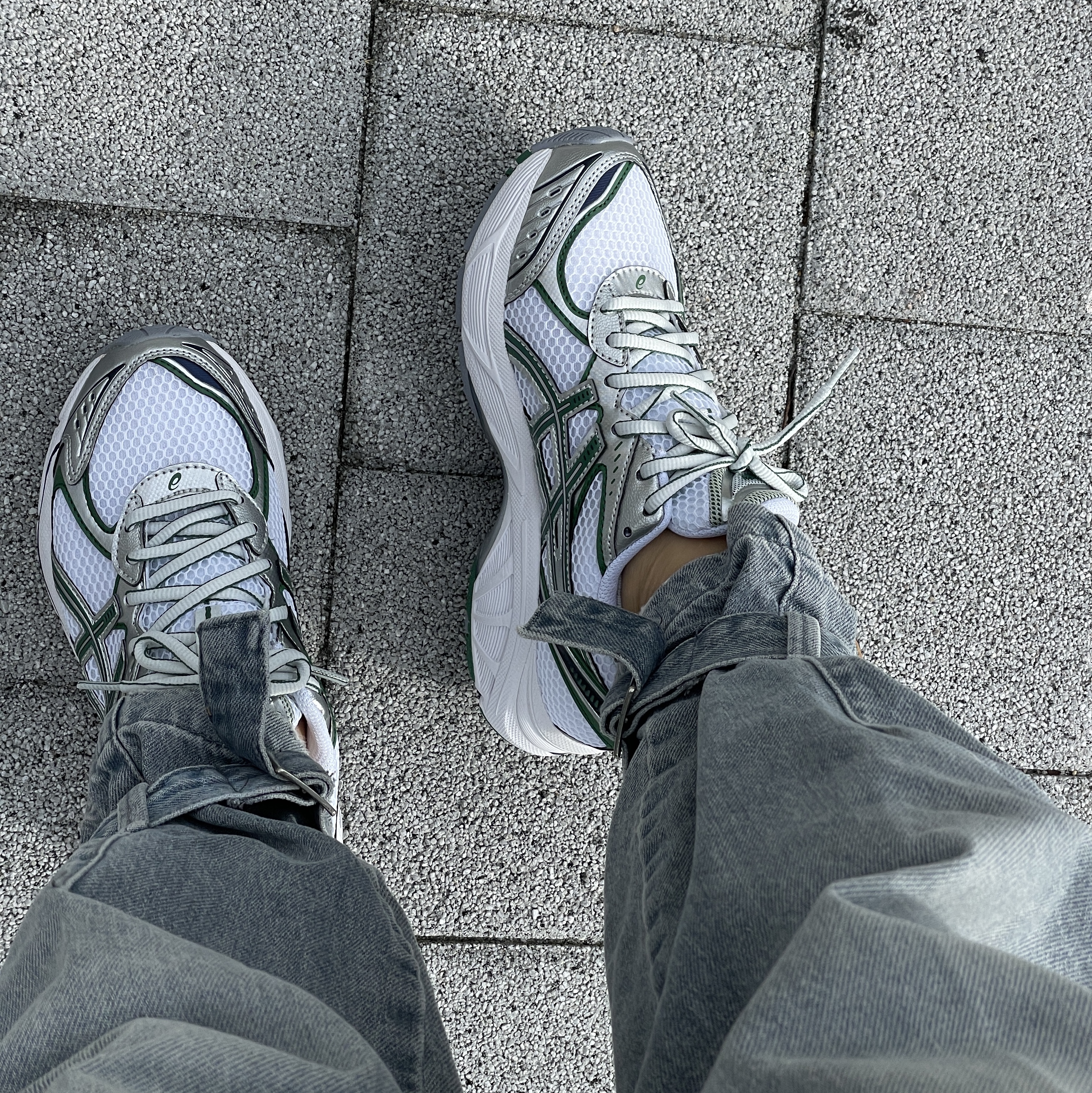 Asics GT-2160 White Shamrock Green 착용 스타일 - 3