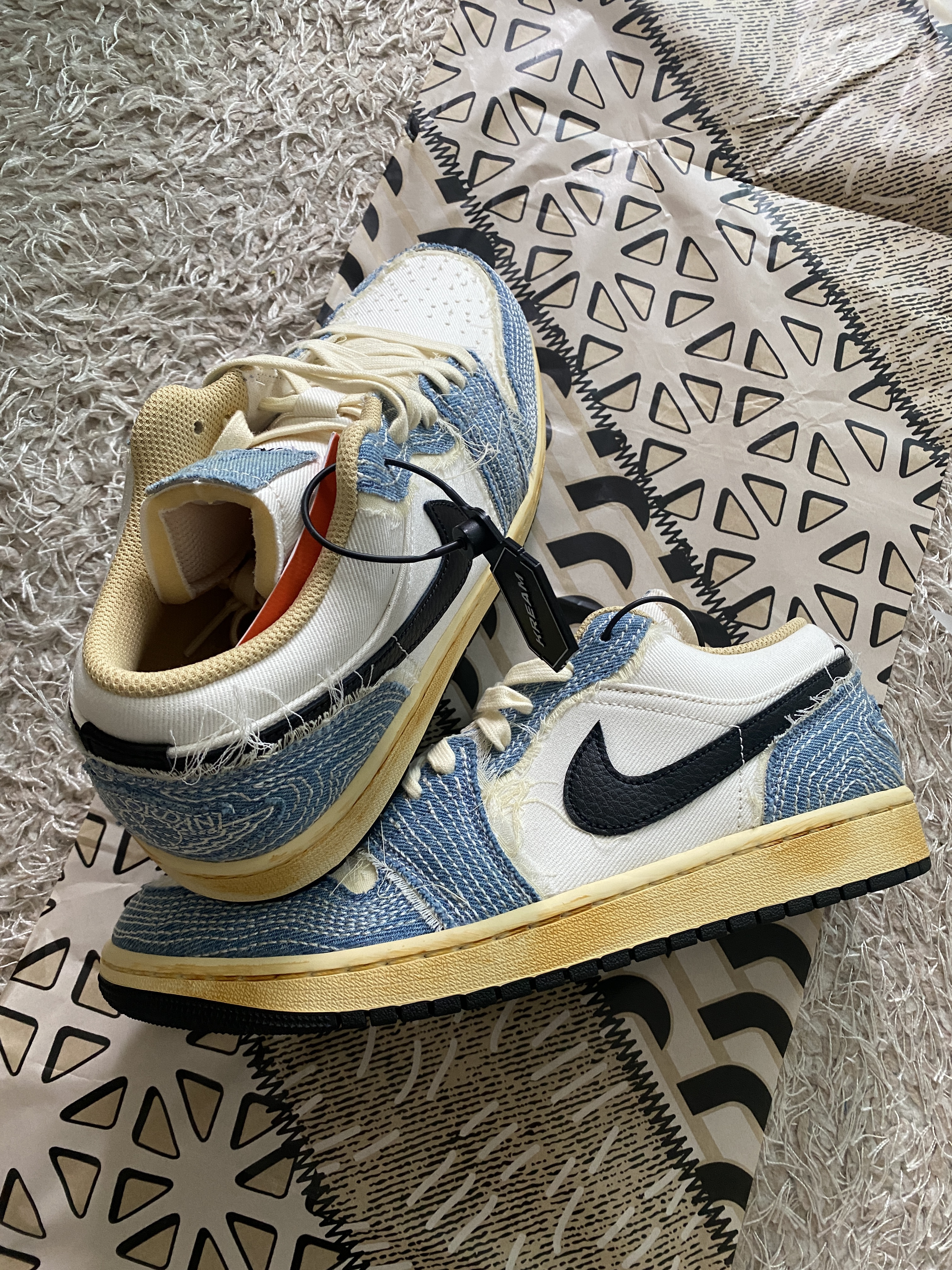 Jordan 1 Low World Make Japan 착용 스타일 - 3