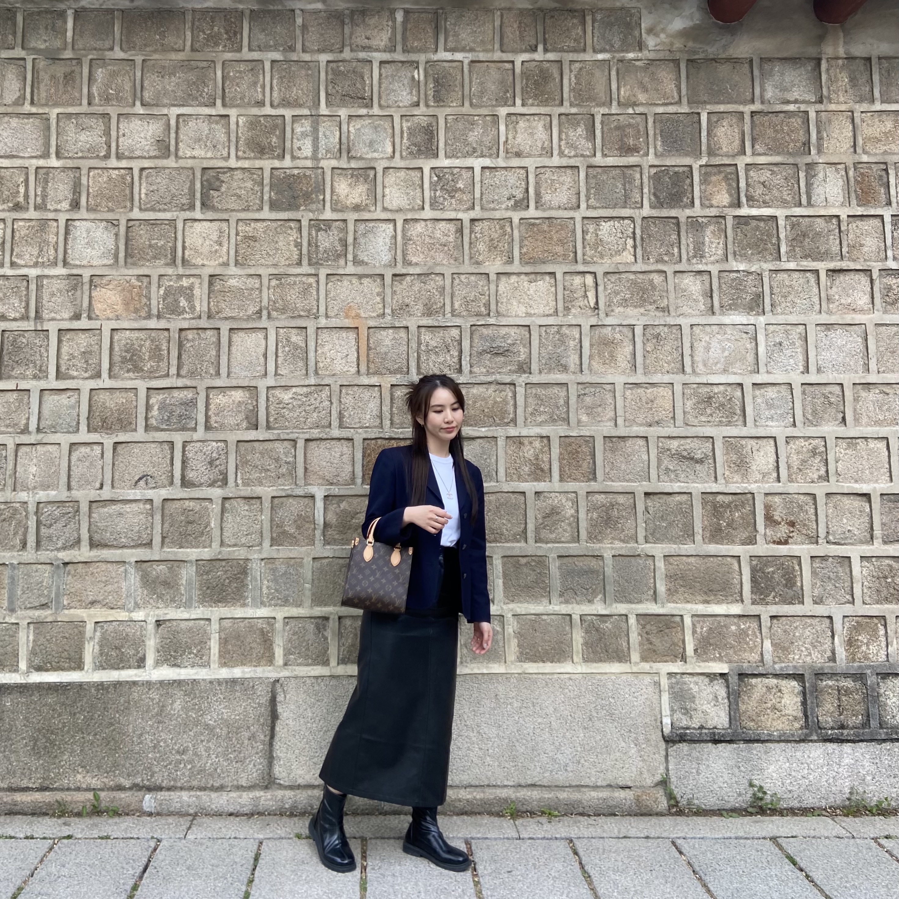 Louis Vuitton Sac Plat BB Monogram 착용 스타일