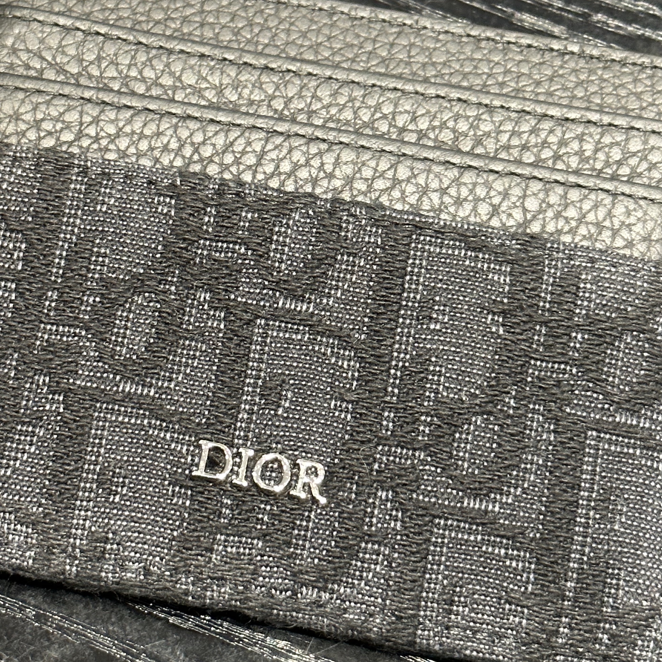 Dior Card Holder Black Dior Oblique Jacquard 착용 스타일