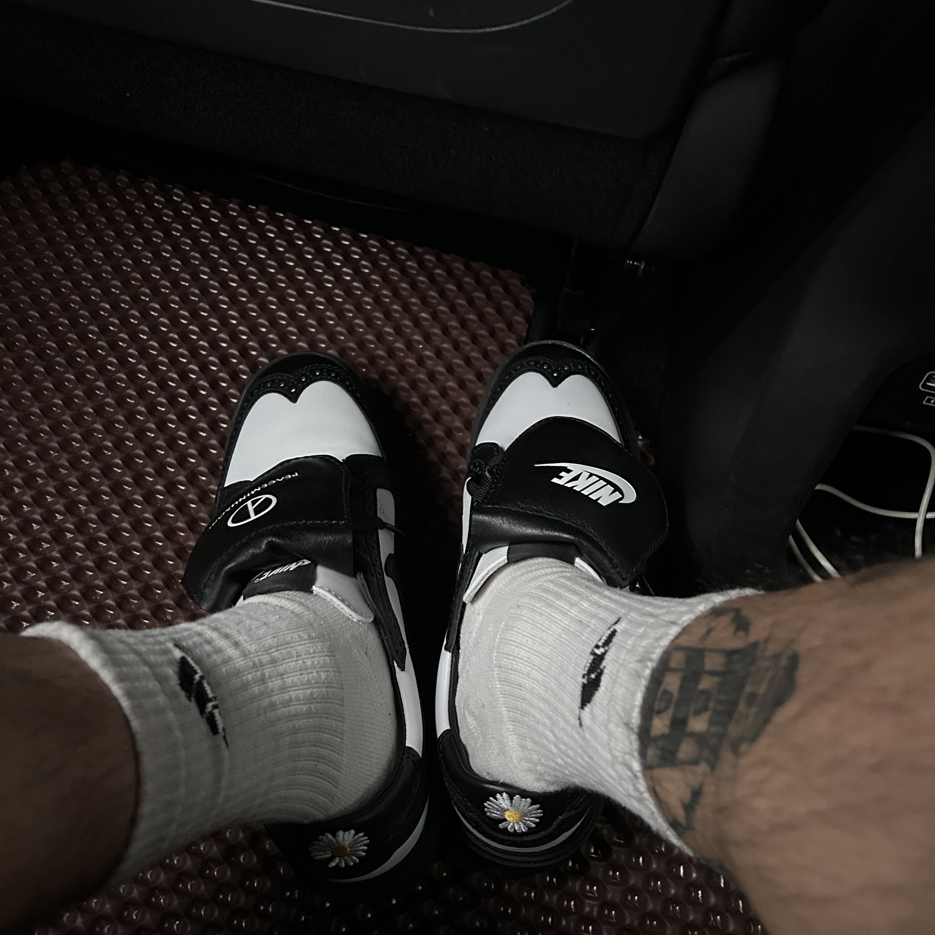 Nike x Peaceminusone Kwondo1 Black and White 착용 스타일