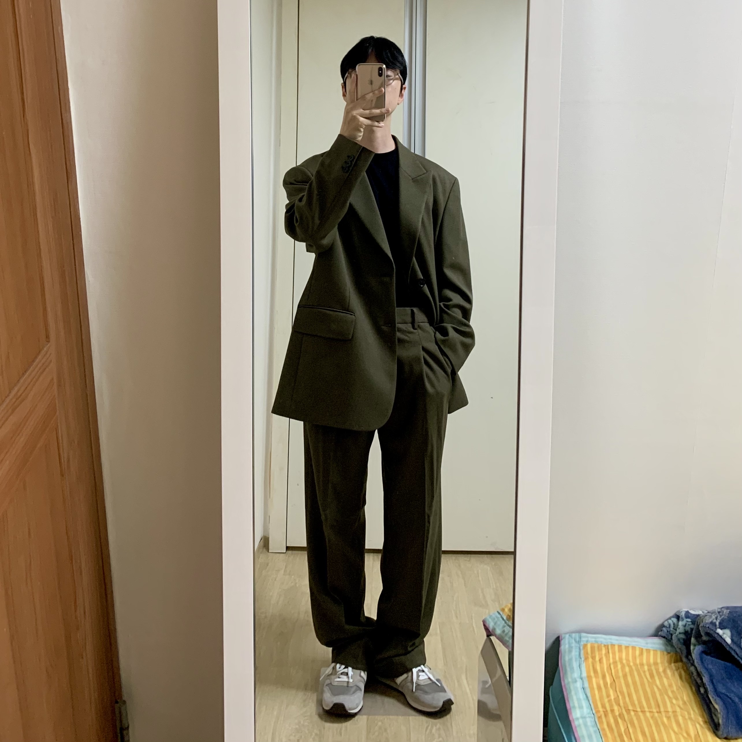New Balance 996 Brown 착용 스타일 - 1