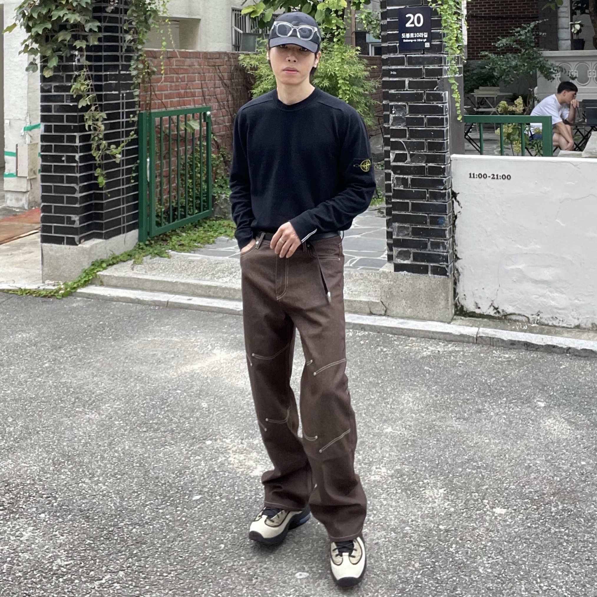 Nike x Stussy Air Penny II Rattan and Limestone, Y-3 Logo Cap Black 착용 스타일 - 1