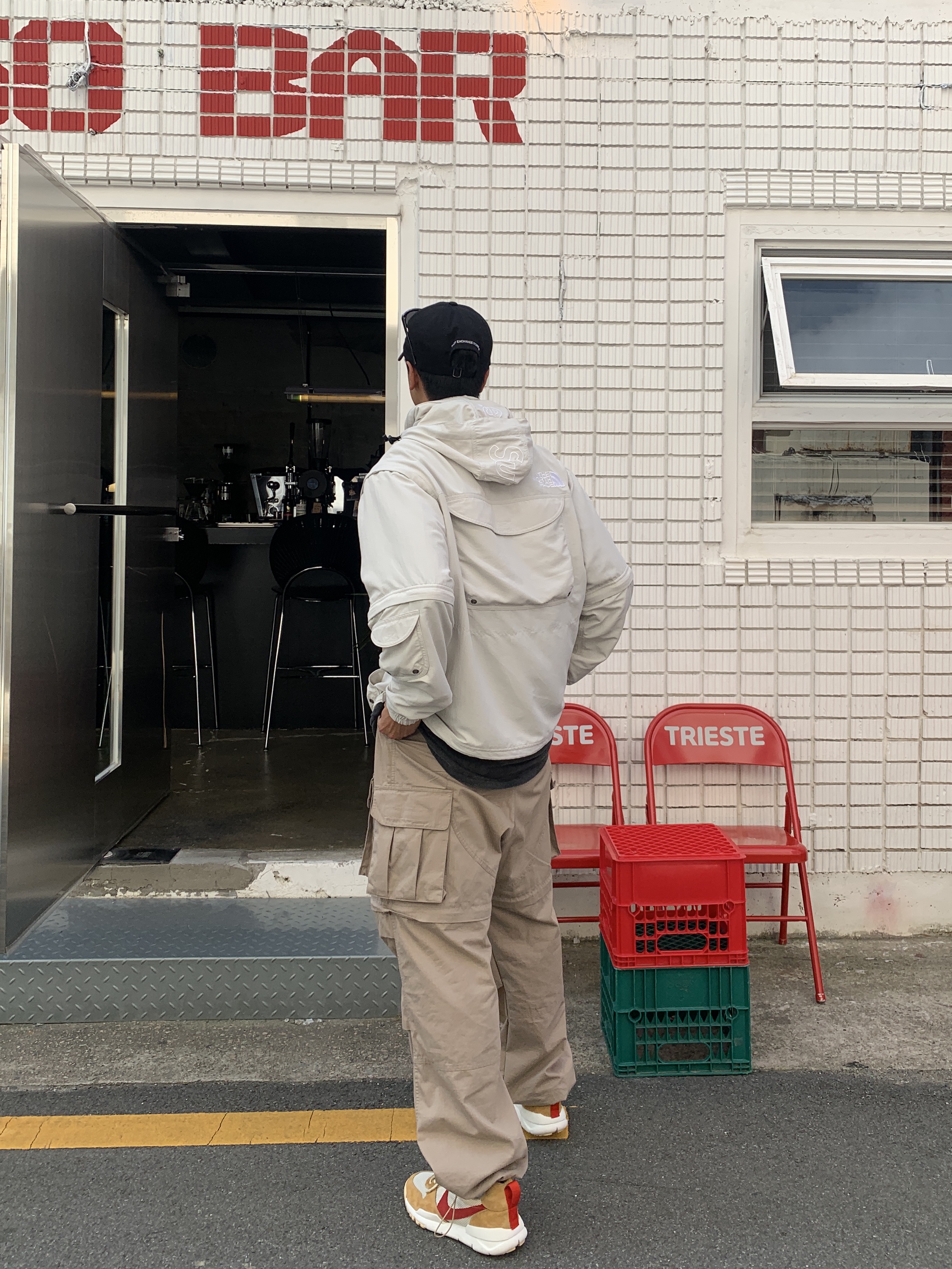 Supreme x The North Face Trekking Convertible Jacket Stone - 22SS, Nike x Tom Sachs Mars Yard Shoe 2.0 Space Camp 착용 스타일 - 2