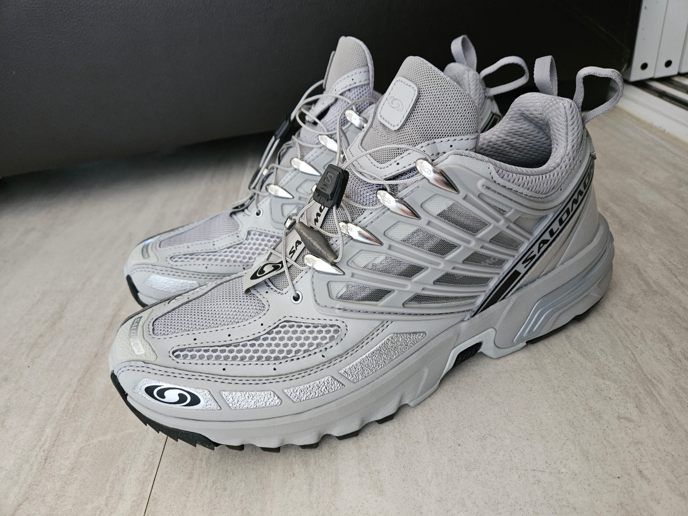 Salomon ACS Pro Metal Ghost 착용 스타일 - 1