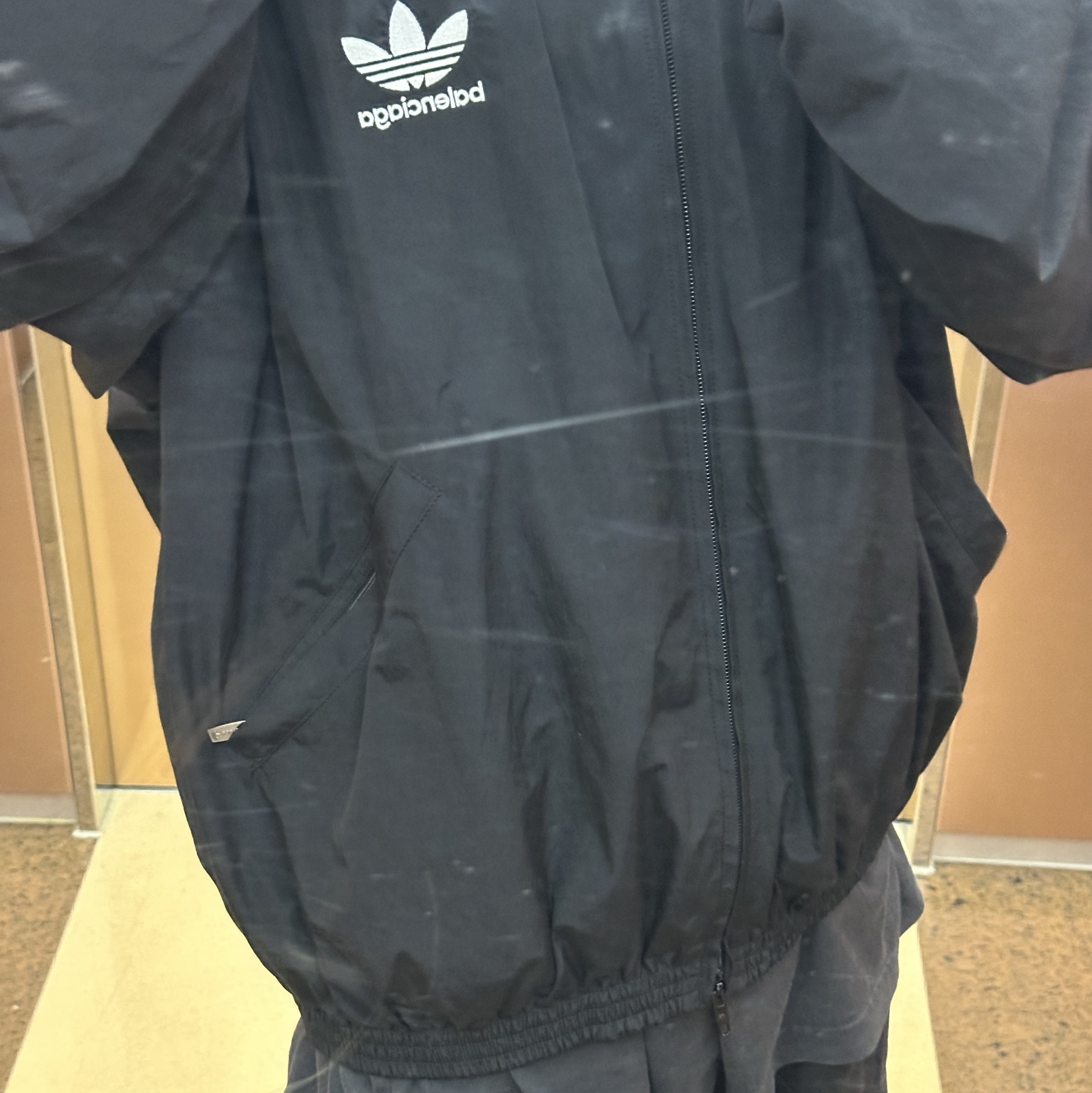 Balenciaga x Adidas Performance Poplin Tracksuit Jacket Black, Balenciaga 3XL T-Shirt Black 착용 스타일