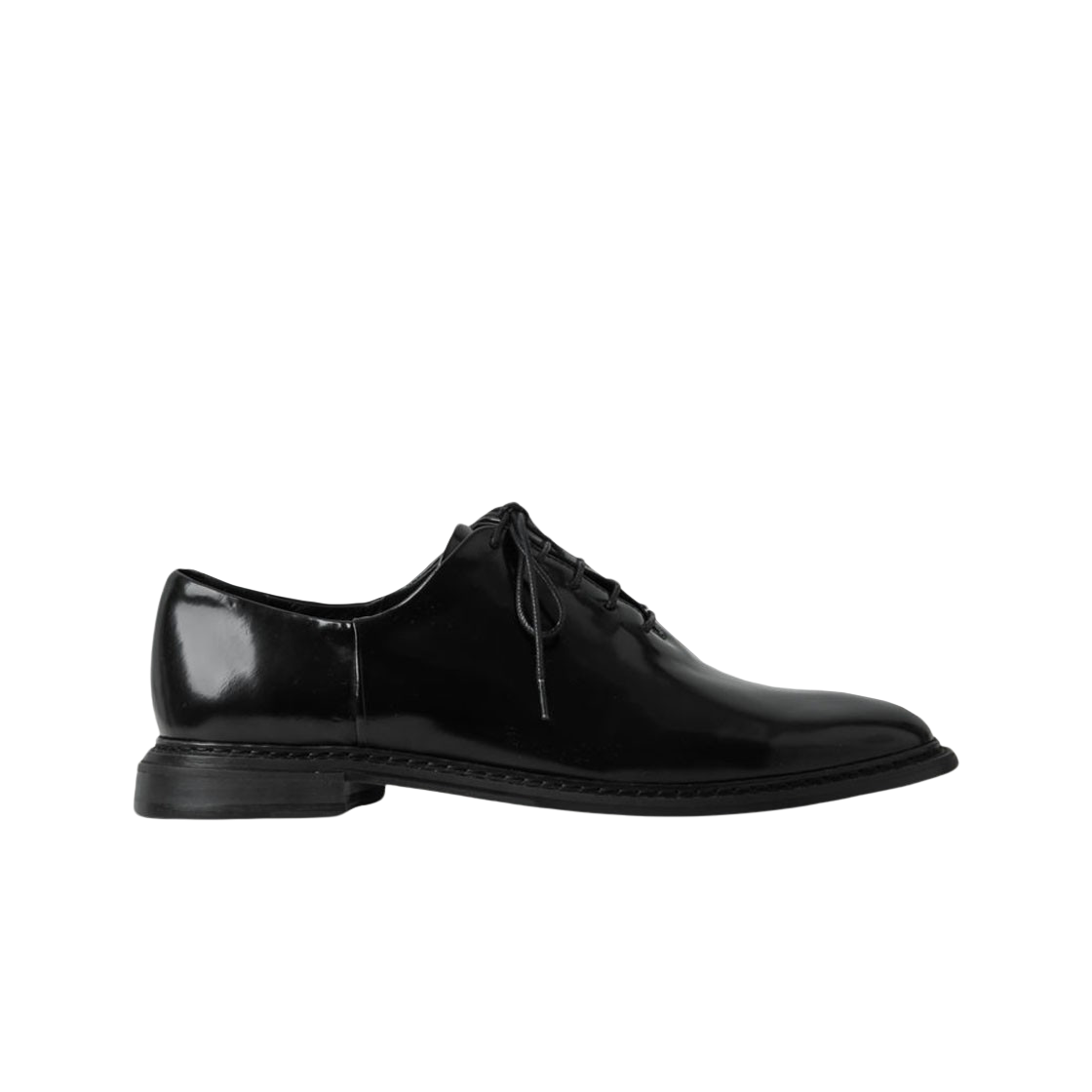 (W) 코스 페이턴트 레더 레이스업 브로게 블랙((W) COS Patent Leather Lace Up Brogues Black)
