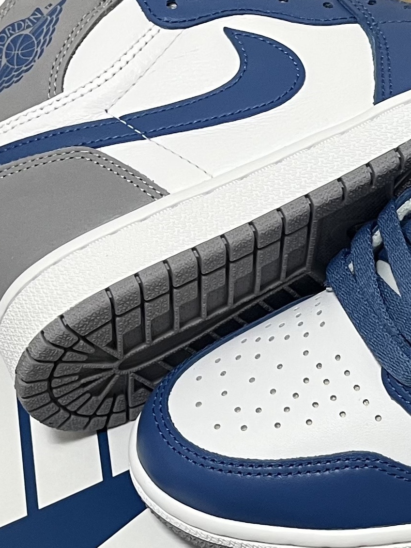 Jordan 1 Retro High OG True Blue 착용 스타일 - 1