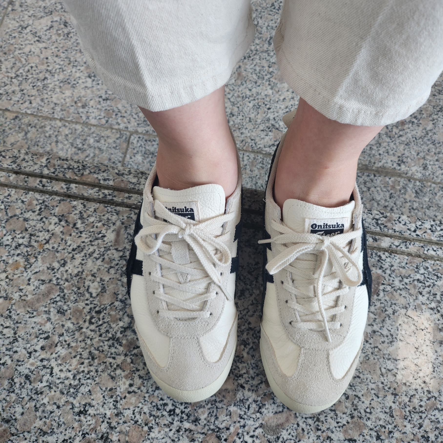 Onitsuka Tiger Mexico 66 Vintage White Black 착용 스타일
