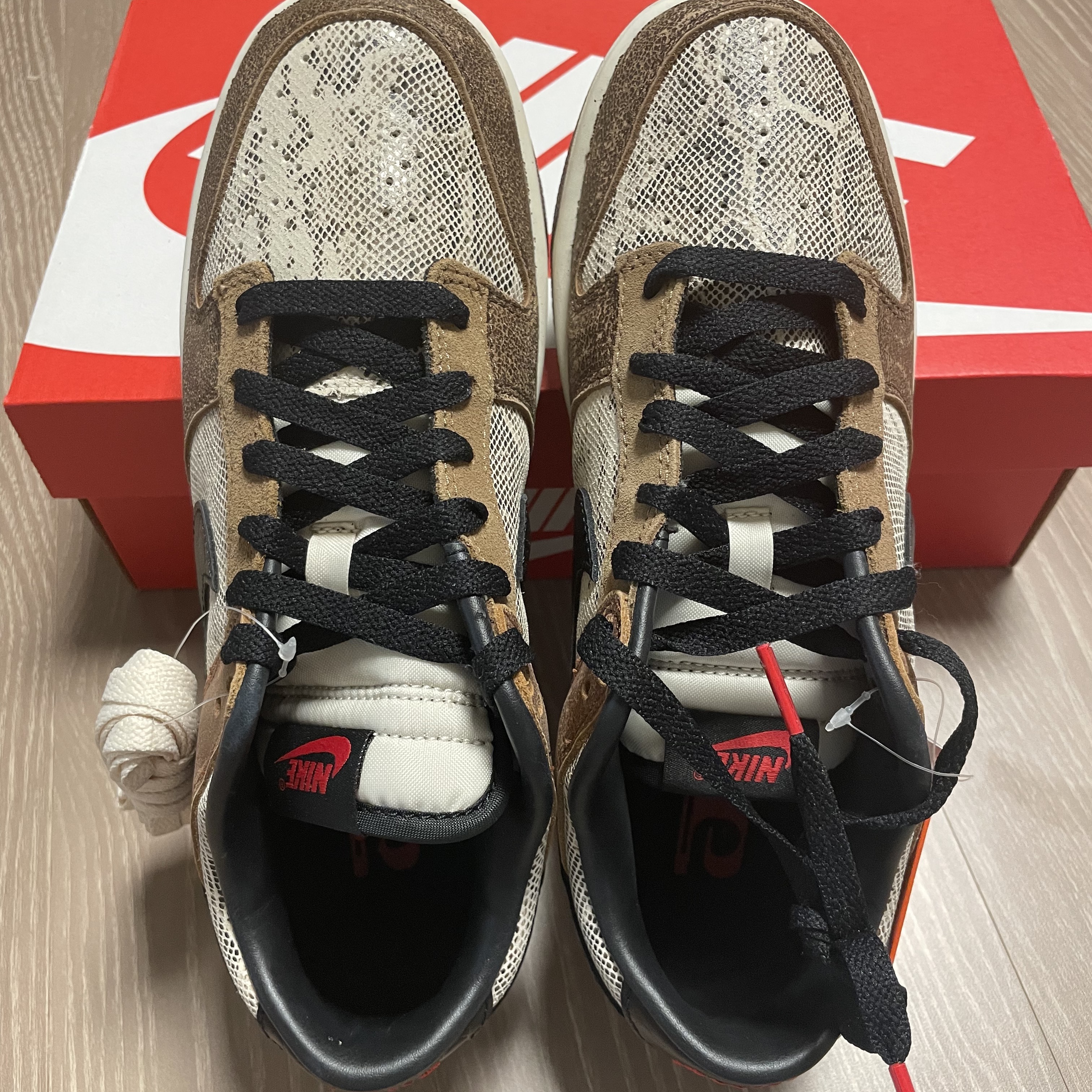 Nike Dunk Low PRM Head to Head 착용 스타일 - 1