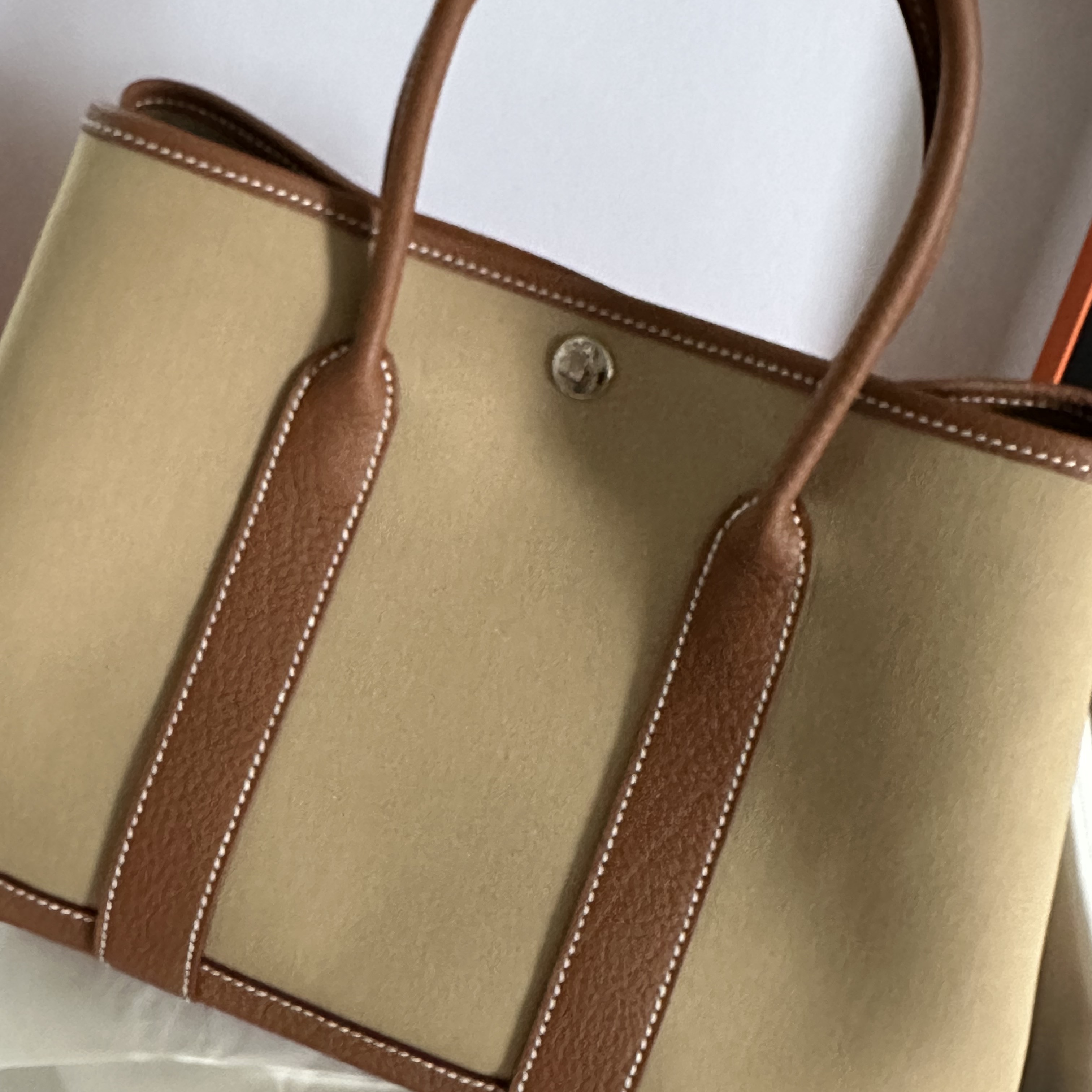 Hermes Garden Party 30 Bag Officier Negonda & Palladium Trench Gold 착용 스타일 - 1