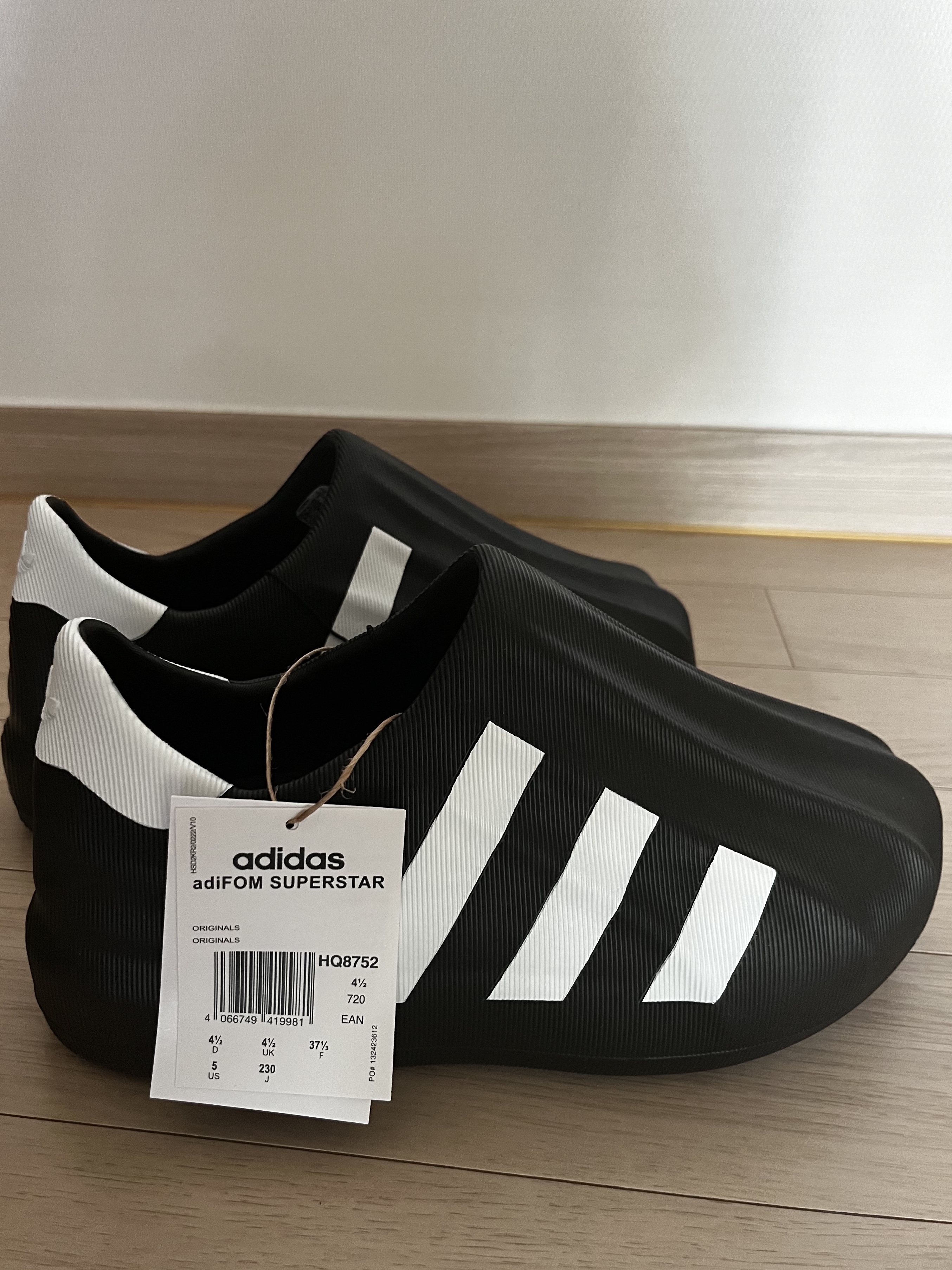 Adidas Adifom Superstar Core Black Cloud White 착용 스타일 - 3