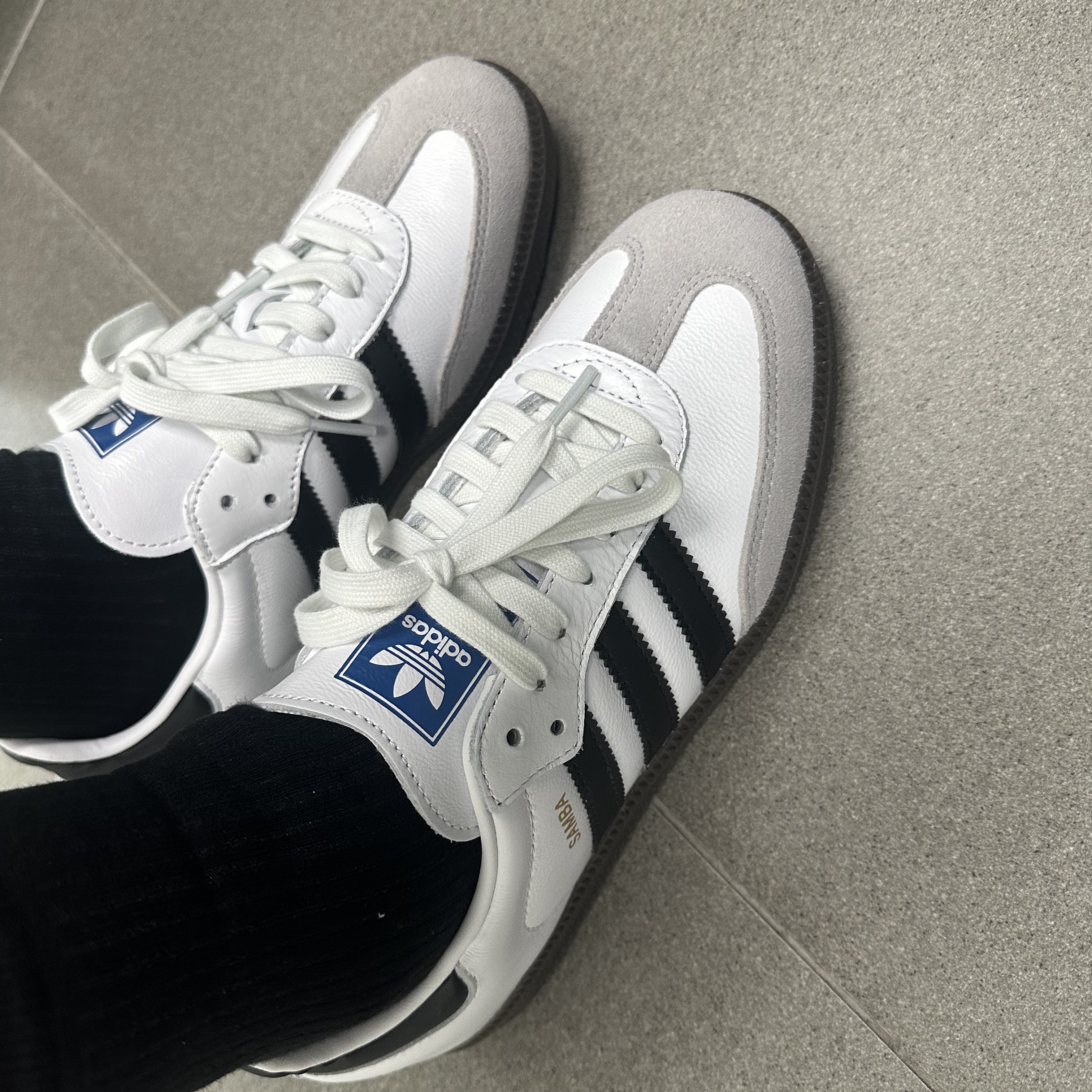 Adidas Samba OG Cloud White 착용 스타일