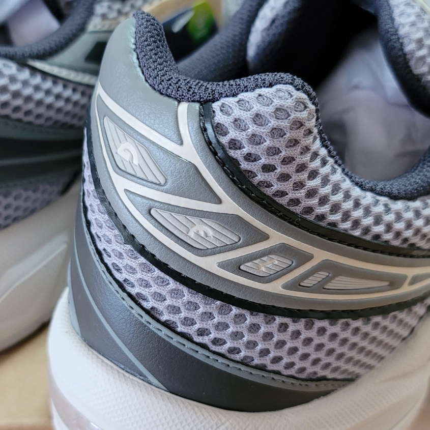 Asics Gel-1130 Oyster Grey Clay Grey 착용 스타일 - 3