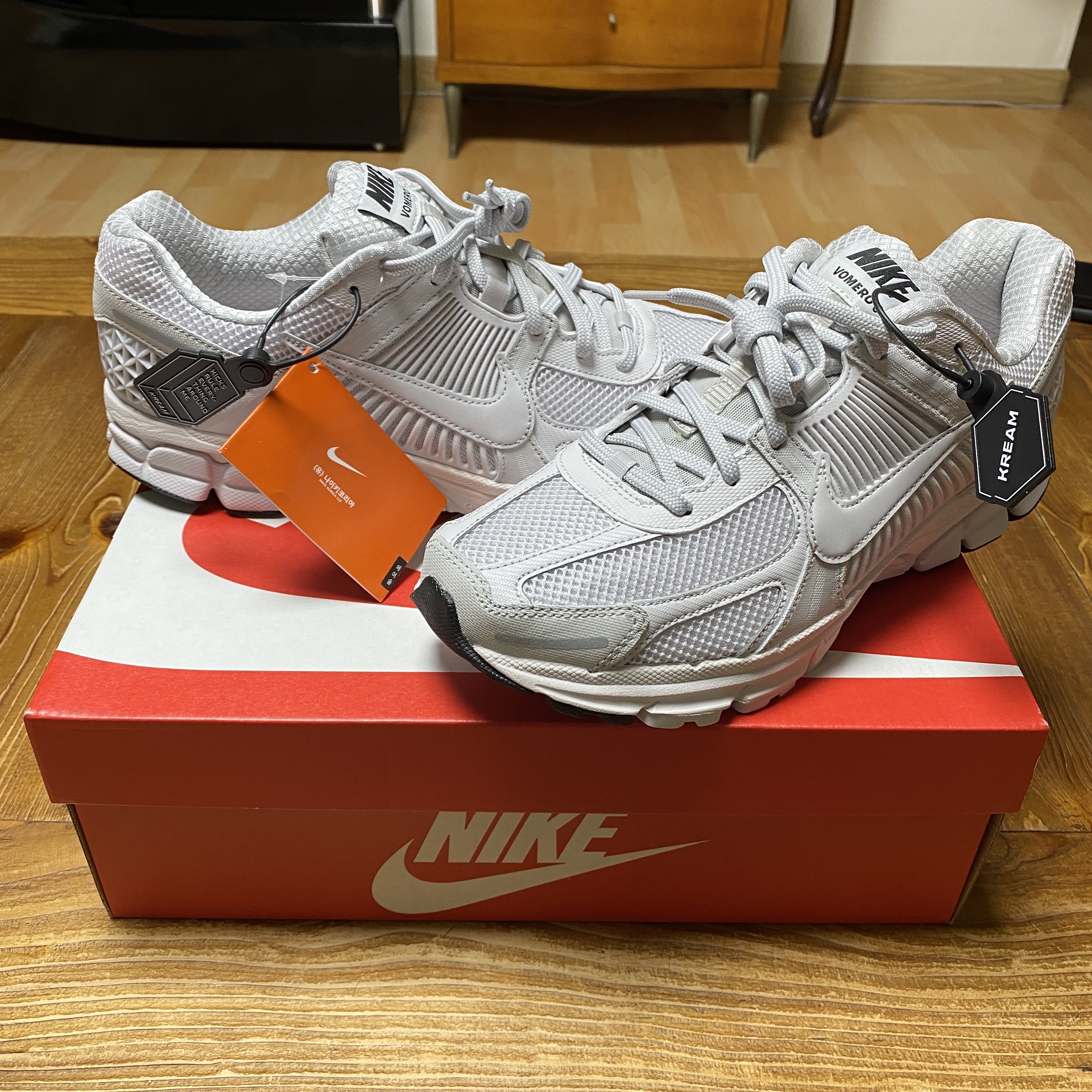 Nike Zoom Vomero 5 SP Vast Grey 2023 착용 스타일