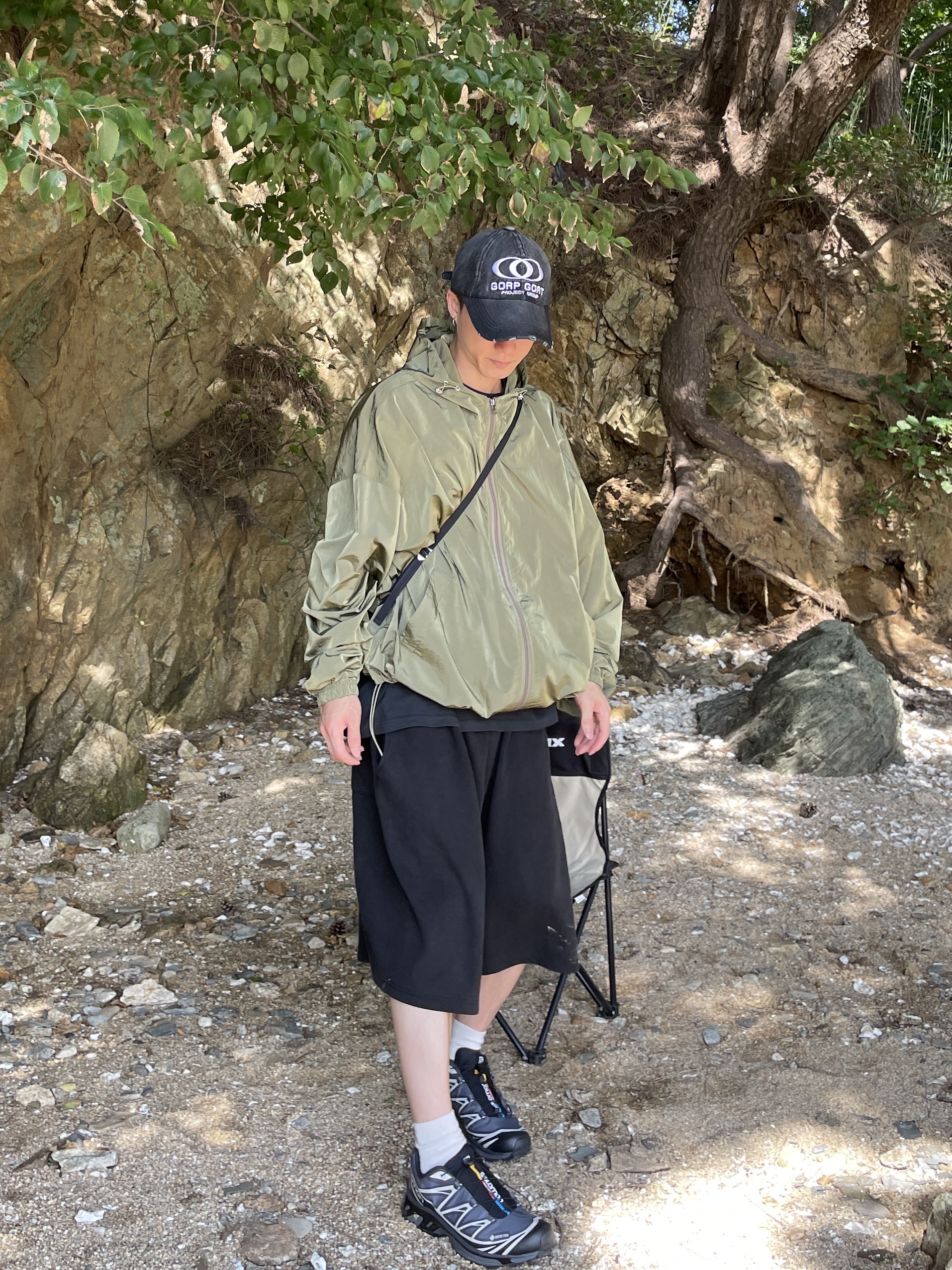 Salomon XT-6 Gore-Tex Black Ebony 착용 스타일 - 2